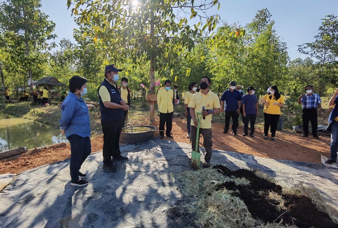 “พช. ระยอง” ขับเคลื่อนการดำเนินงานโครงการพัฒนาพื้นที่ต้นแบบการพัฒนาคุณภาพชีวิต ตามหลักทฤษฎีใหม่ประยุกต์สู่โคก หนอง นา โมเดล