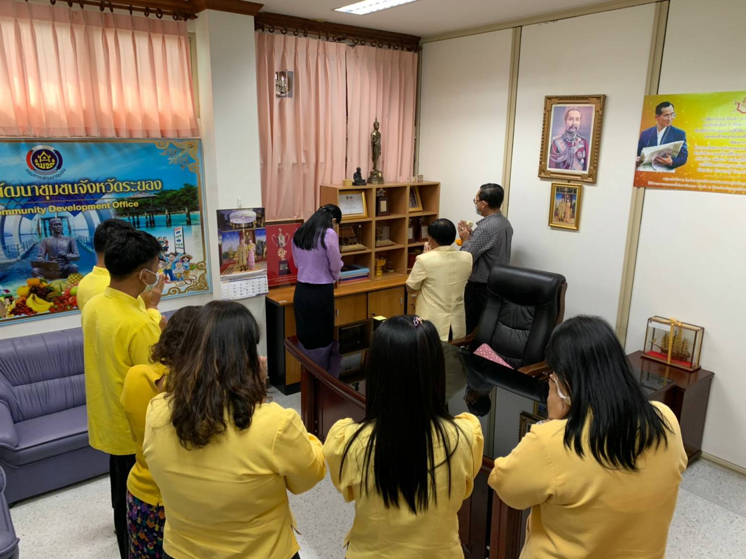 พช.ระยอง ร่วมสักการะ “พระพุทธพัฒนปชานาถ” เพื่อความเป็นสิริมงคลซึ่งได้อัญเชิญประดิษฐาน ณ สำนักงานพัฒนาชุมชนจังหวัดระยอง