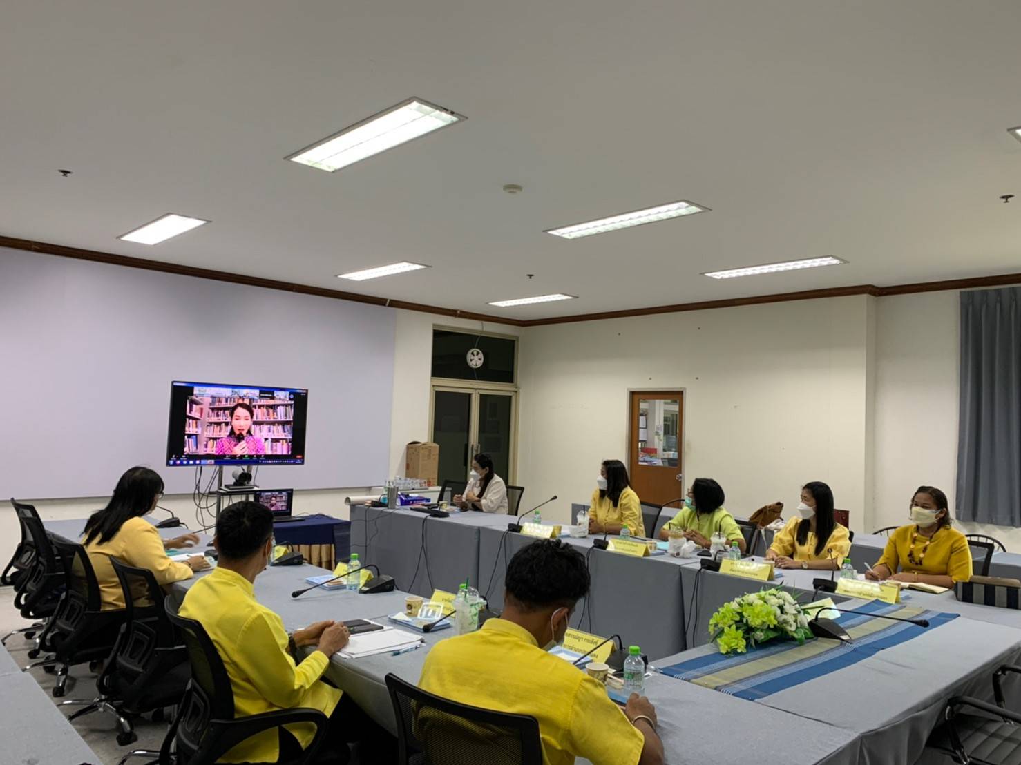 พช.ระยอง ร่วมโครงการฝึกอบรมบุคลากรกรมการพัฒนาชุมชน หลักสูตรเสริมสมรรถนะพัฒนาการอำเภอ ประจำปีงบประมาณ พ.ศ. 2565 ผ่านระบบ Zoom Cloud Meeting