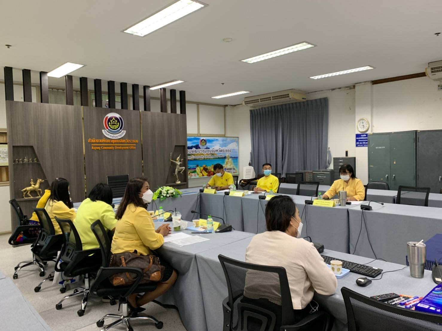 พช.ระยอง ร่วมโครงการฝึกอบรมบุคลากรกรมการพัฒนาชุมชน หลักสูตรเสริมสมรรถนะพัฒนาการอำเภอ ประจำปีงบประมาณ พ.ศ. 2565 ผ่านระบบ Zoom Cloud Meeting