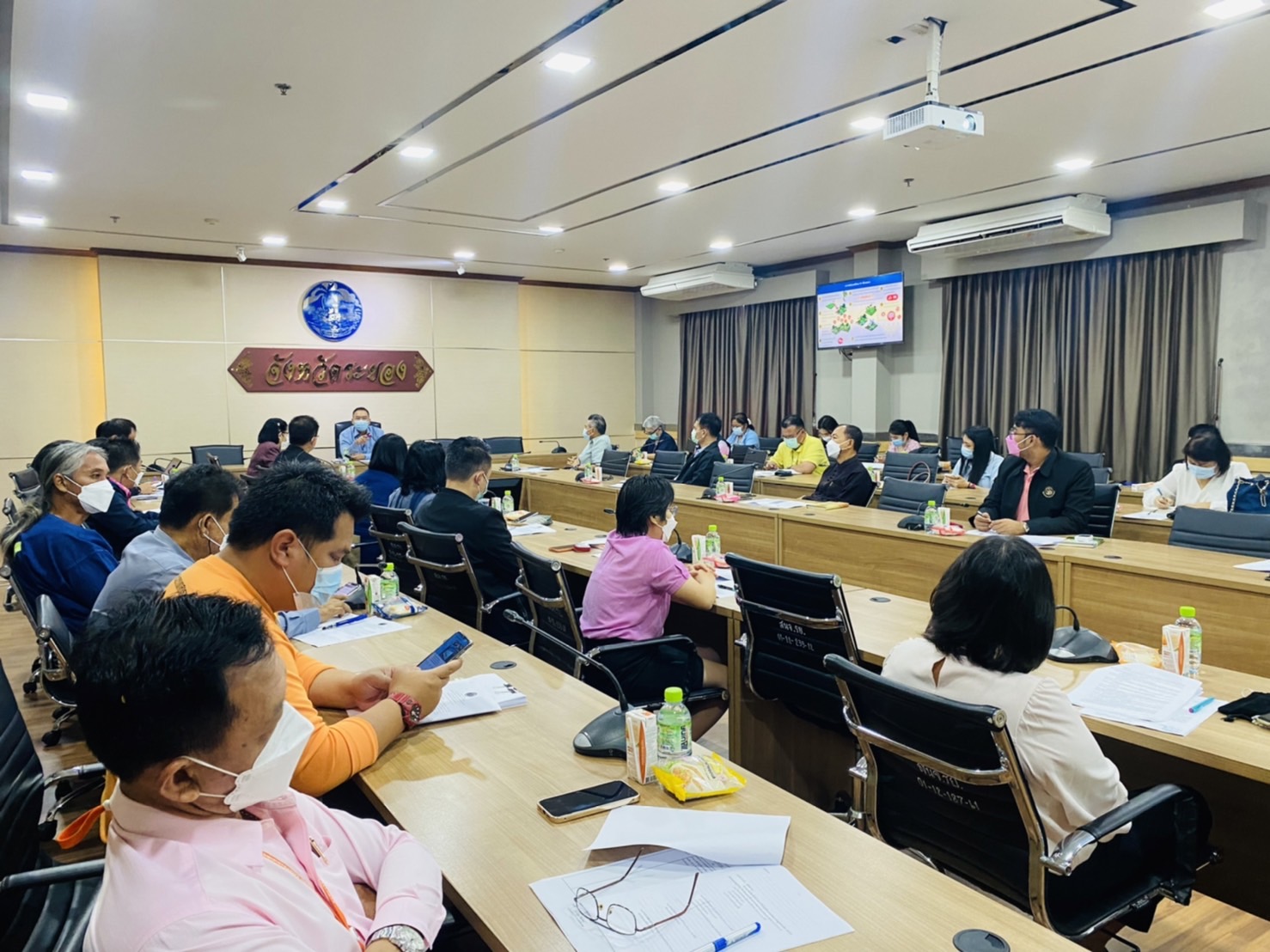 “พช.ระยอง” ร่วมประชุมคณะทำงานคัดเลือกพื้นที่เป้าหมาย/พื้นที่ปฏิบัติการเขตพัฒนาเศรษฐกิจพอเพียง(SEDZ) ด้วยโมเดลเศรษฐกิจใหม่ จังหวัดระยอง