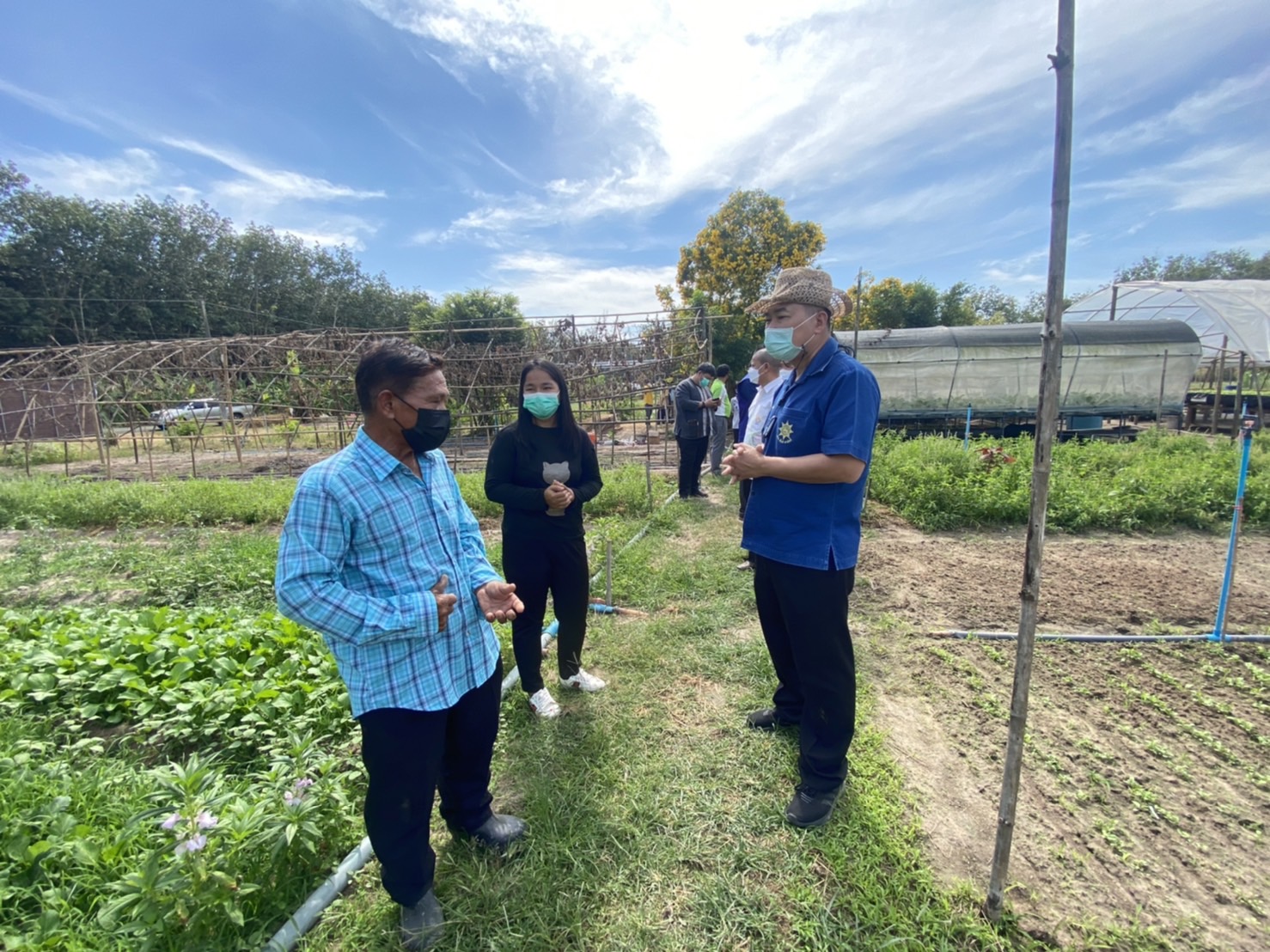 “พช. ระยอง” ขับเคลื่อนการดำเนินงานโดยการพัฒนาพื้นที่ต้นแบบการพัฒนาคุณภาพชีวิต ตามหลักทฤษฎีใหม่ประยุกต์สู่โคก หนอง นา โมเดล