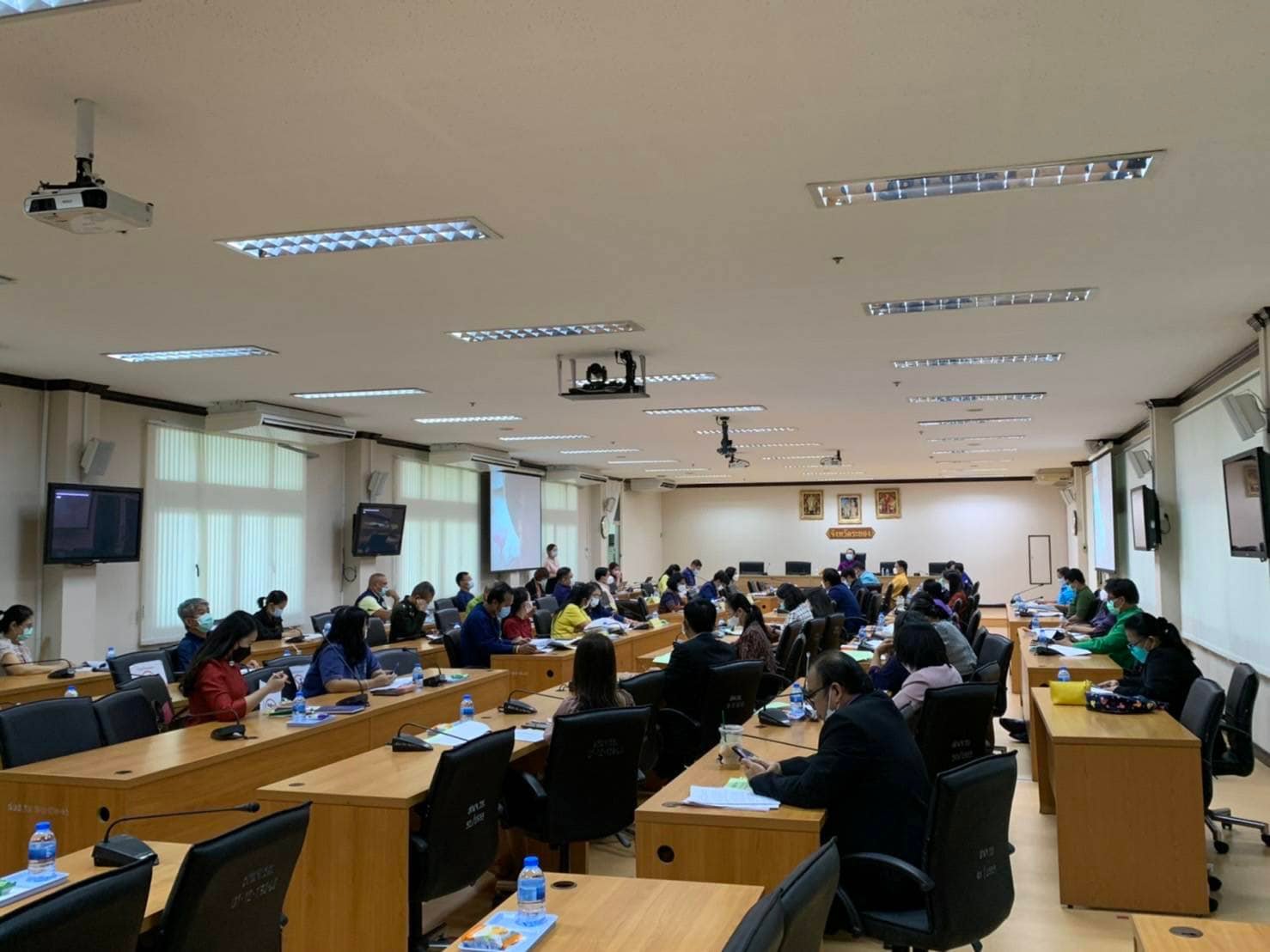 จังหวัดระยอง ขับเคลื่อนการดำเนินงานขจัดความยากจนและพัฒนาคนทุกช่วงวัยอย่างยั่งยืนตามหลักปรัชญาของเศรษฐกิจพอเพียง ครั้งที่ 2/2565