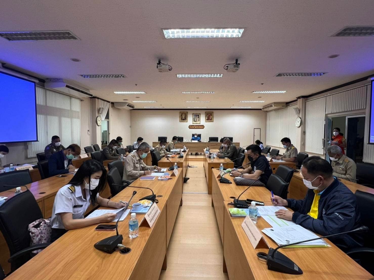 พช.ระยอง เข้าร่วมประชุมคณะอนุกรรมการและคณะทำงานตรวจติดตามศูนย์อำนวยการความปลอดภัยทางถนนช่วงเทศกาลสงกรานต์ พ.ศ. 2565 ครั้งที่ 7/2565