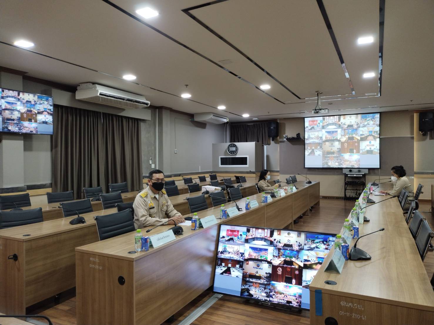 พช.ระยองร่วมประชุมขับเคลื่อนและติดตามนโยบายรัฐบาล และภารกิจสำคัญของสำนักงานปลัดกระทรวงมหาดไทย และหน่วยงานในสังกัดกระทรวงไทย ประจำปีงบประมาณ พ.ศ.2565