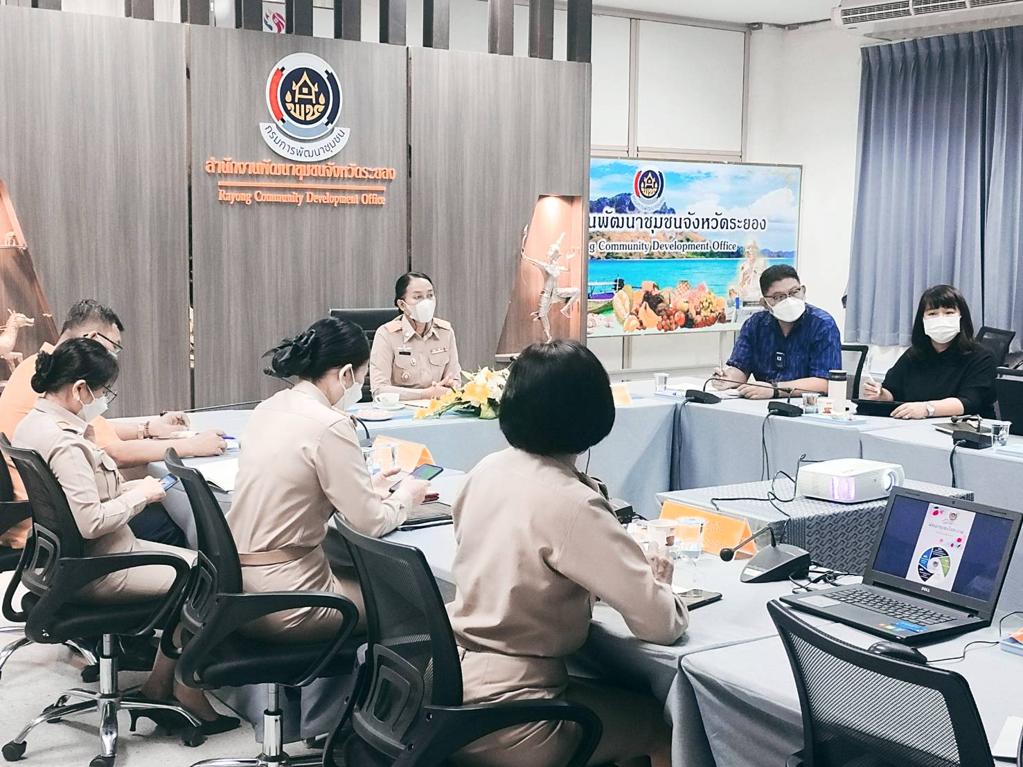 กรมการพัฒนาชุมชน  โดยกองแผนงาน ร่วมกับมหาวิทยาลัยราชภัฏพิบูลสงคราม ลงพื้นที่ประเมินผลการดำเนินงานตามนโยบายและแผนปฏิบัติราชการระยะ 3 ปี (พ.ศ 2563 – 2565)