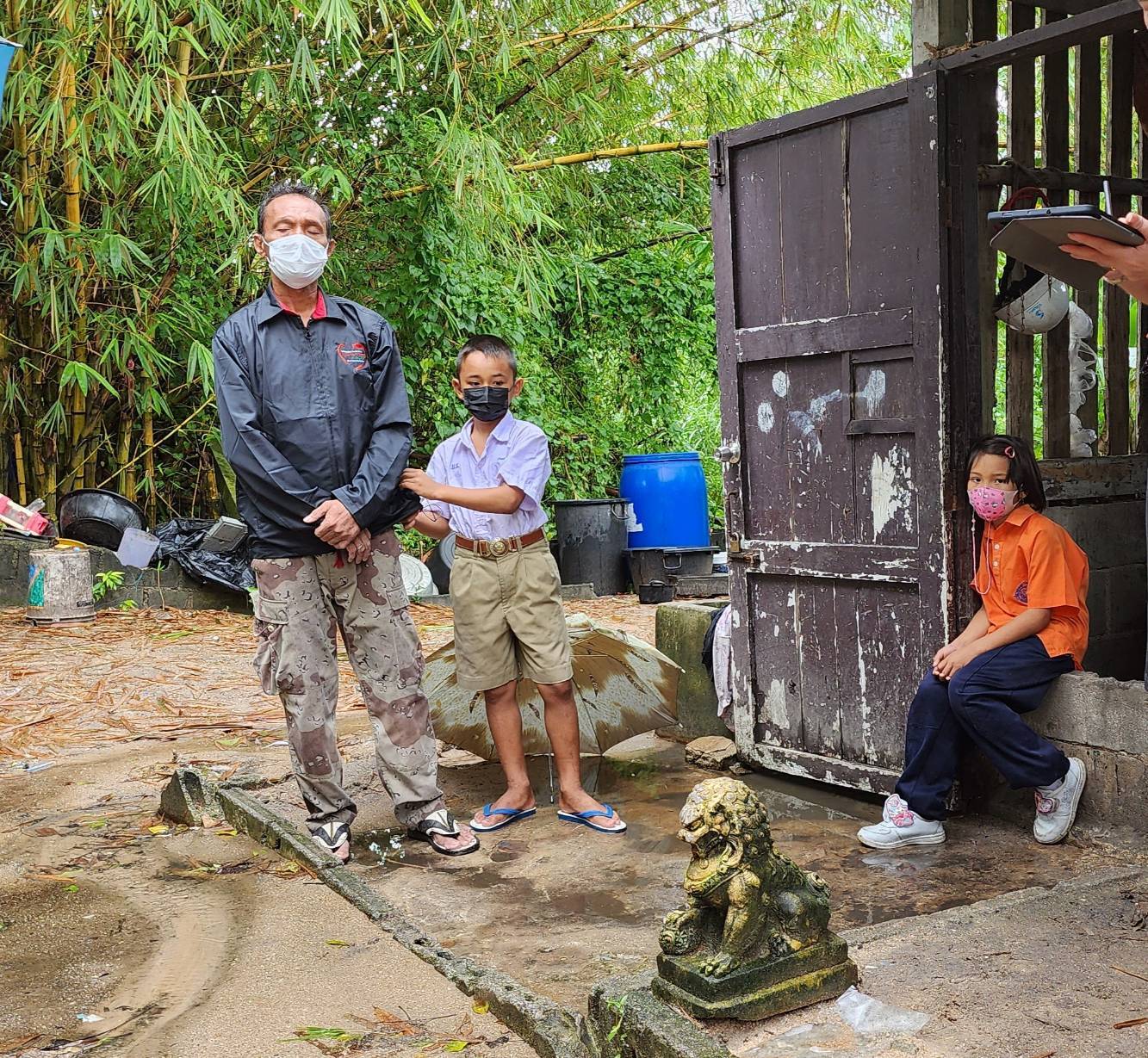 ?พช.ระยอง ลงพื้นที่ติดตาม เยี่ยมเยียน ครัวเรือนเป้าหมายการดำเนินงานขจัดความยากจนและพัฒนาคนทุกช่วงวัยอย่างยั่งยืนตามหลักปรัชญาของเศรษฐกิจพอเพียงจังหวัดระยอง