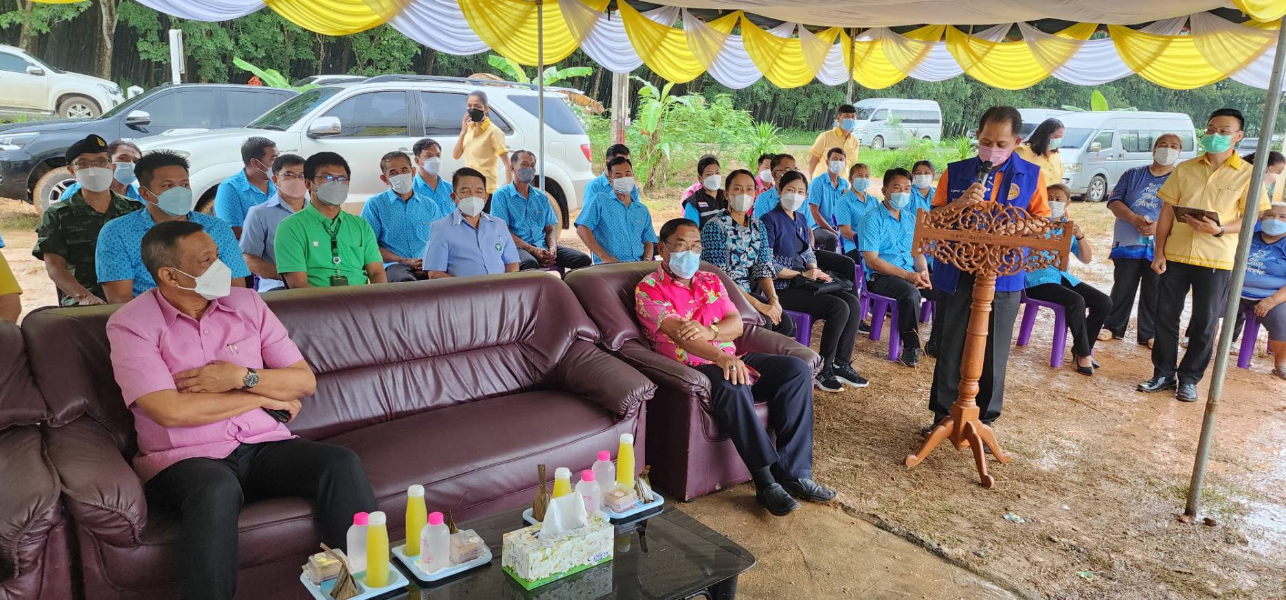 ?”รวมพลัง เร่งแก้จนคนระยอง” ตามโครงการขับเคลื่อนการดำเนินงานขจัดความยากจนและพัฒนาคนทุกช่วงวัยอย่างยั่งยืนตามหลักปรัชญาของเศรษฐกิจพอเพียง