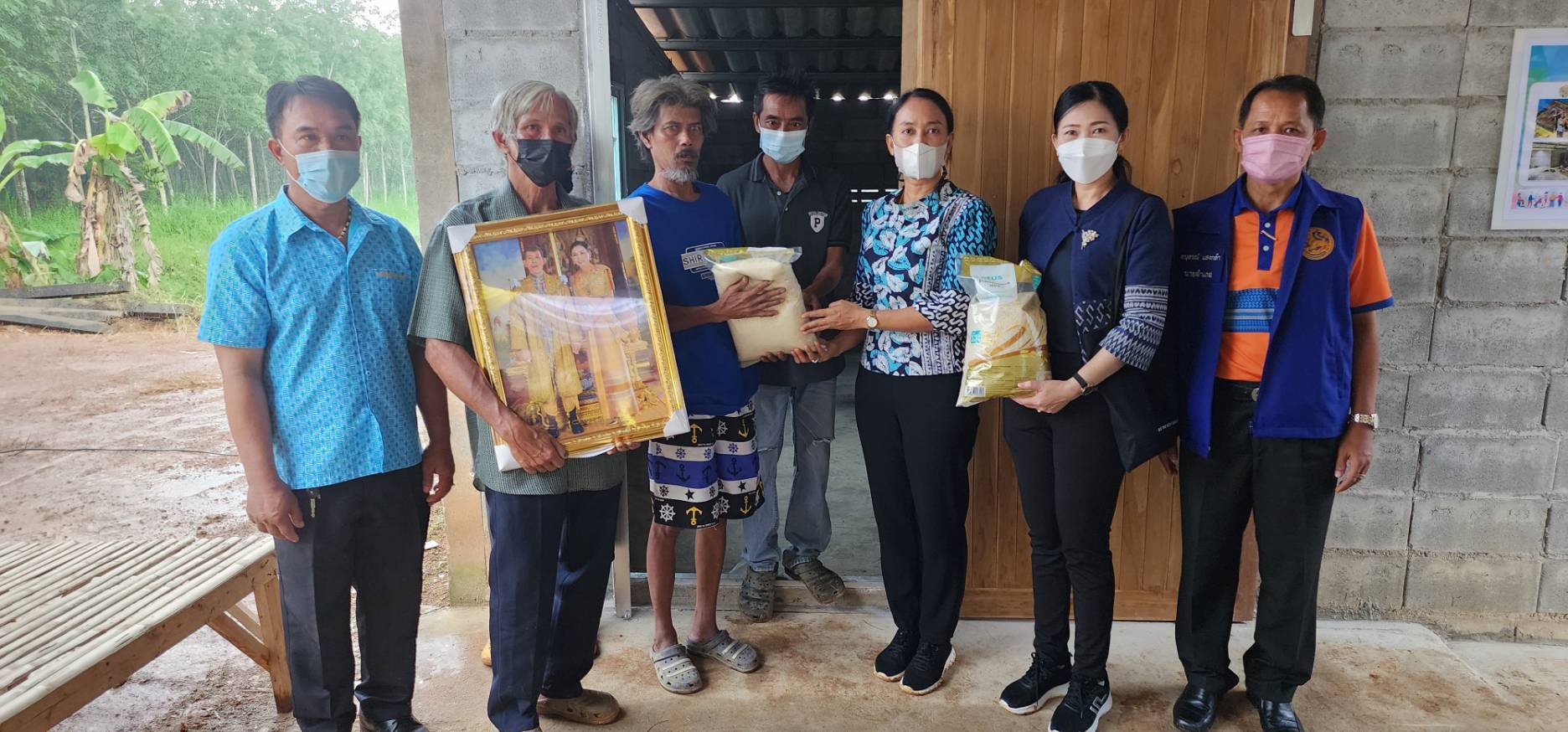 ?”รวมพลัง เร่งแก้จนคนระยอง” ตามโครงการขับเคลื่อนการดำเนินงานขจัดความยากจนและพัฒนาคนทุกช่วงวัยอย่างยั่งยืนตามหลักปรัชญาของเศรษฐกิจพอเพียง