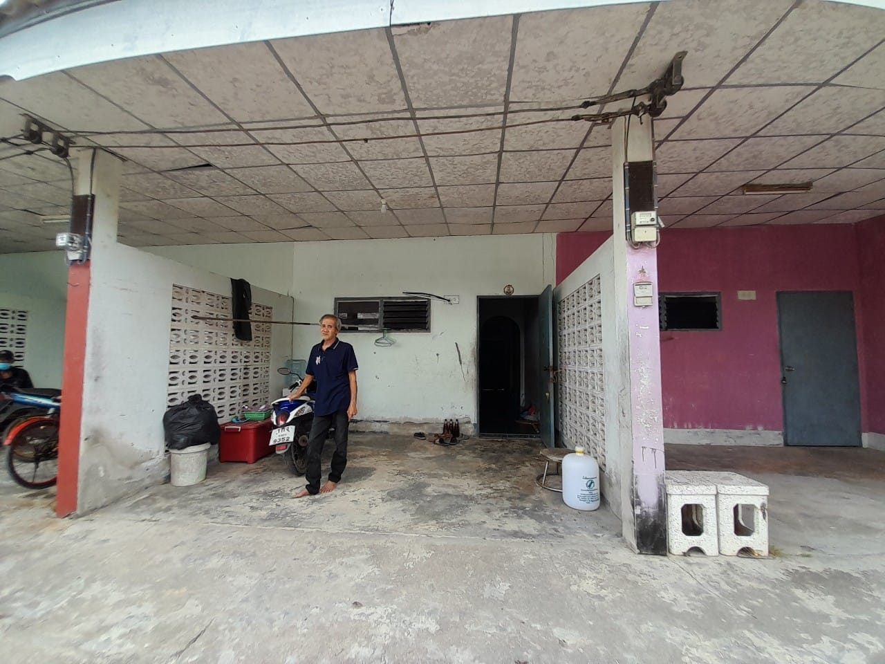 พช.ระยอง ลงพื้นที่บูรณาการให้ความช่วยเหลือครัวเรือนเป้าหมายการดำเนินงานขจัดความยากจนและพัฒนาคนทุกช่วงวัยอย่างยั่งยืนตามหลักปรัชญาของเศรษฐกิจพอเพียงจังหวัดระยอง