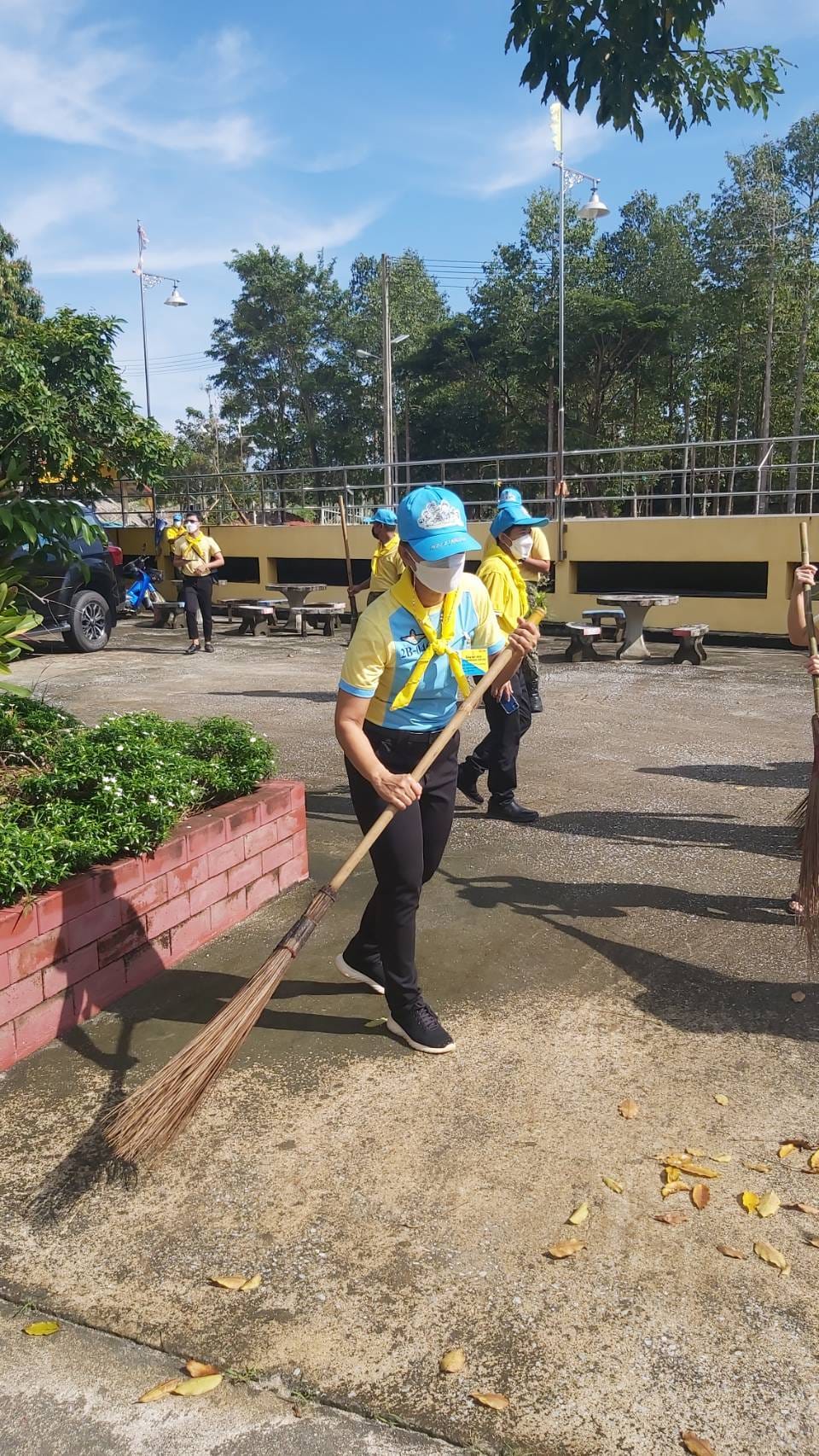 ? พช.ระยอง ร่วมกิจกรรมจิตอาสา เนื่องในโอกาสวันคล้ายวันสวรรคต พระบาทสมเด็จพระบรมชนกาธิเบศร มหาภูมิพลอดุลยเดชมหาราช บรมนาถบพิตร ประจำปีพุทธศักราช 2565 ?