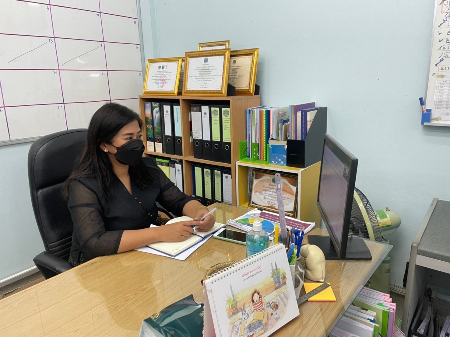 ?พช.ระยอง ร่วมประชุมซักซ้อมแนวทางการตรวจสอบบัญชีเงินฝากธนาคารและการยืนยันลูกหนี้กองทุนพัฒนาบทบาทสตรี ผ่านระบบออนไลน์ (Zoom Cloud Meeting)