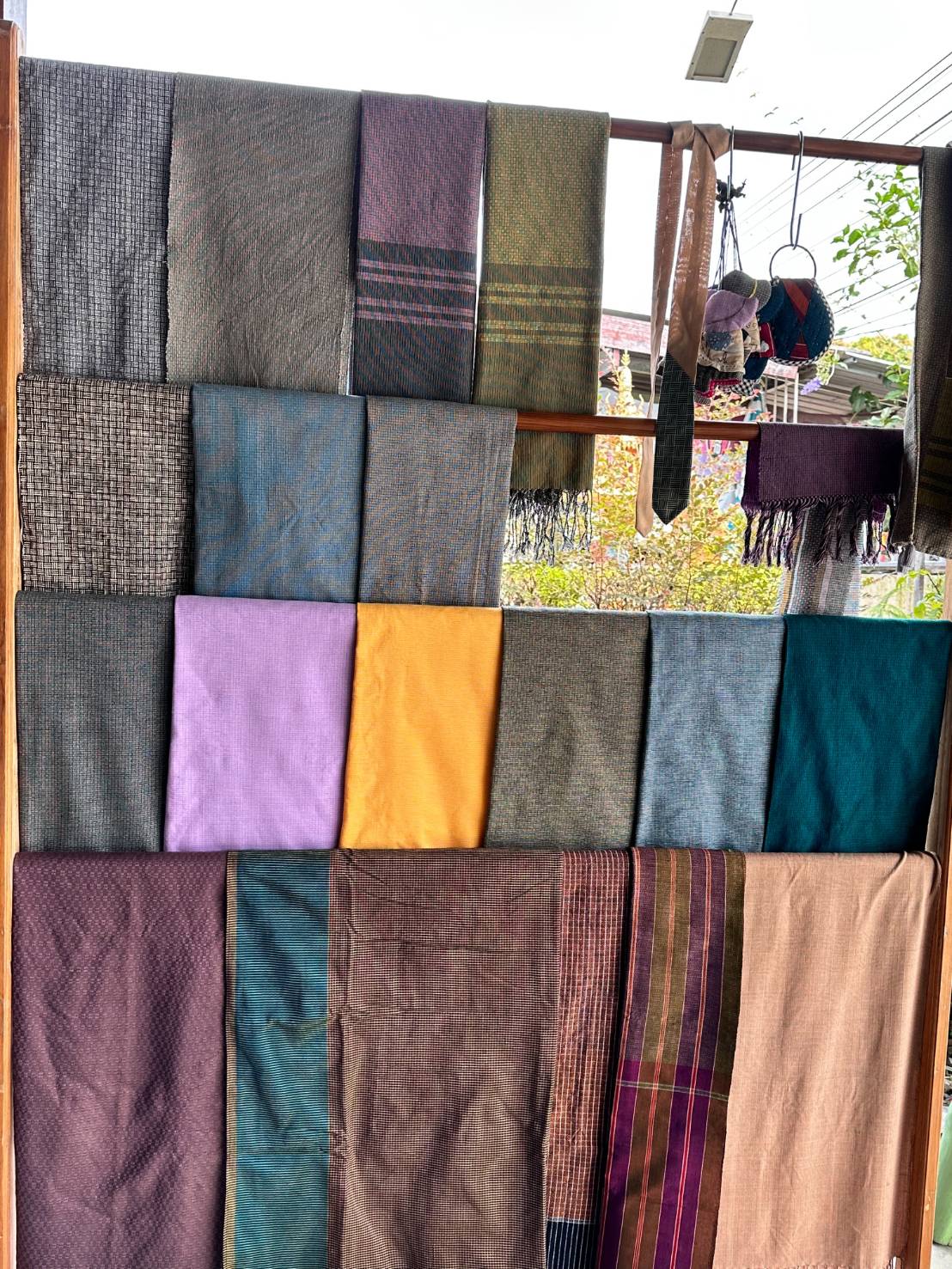 ?พช ระยอง ขับเคลื่อนการดำเนินงานส่งเสริมการใช้และสวมใส่ผ้าไทย “ผ้าไทย ใส่ให้สนุก”