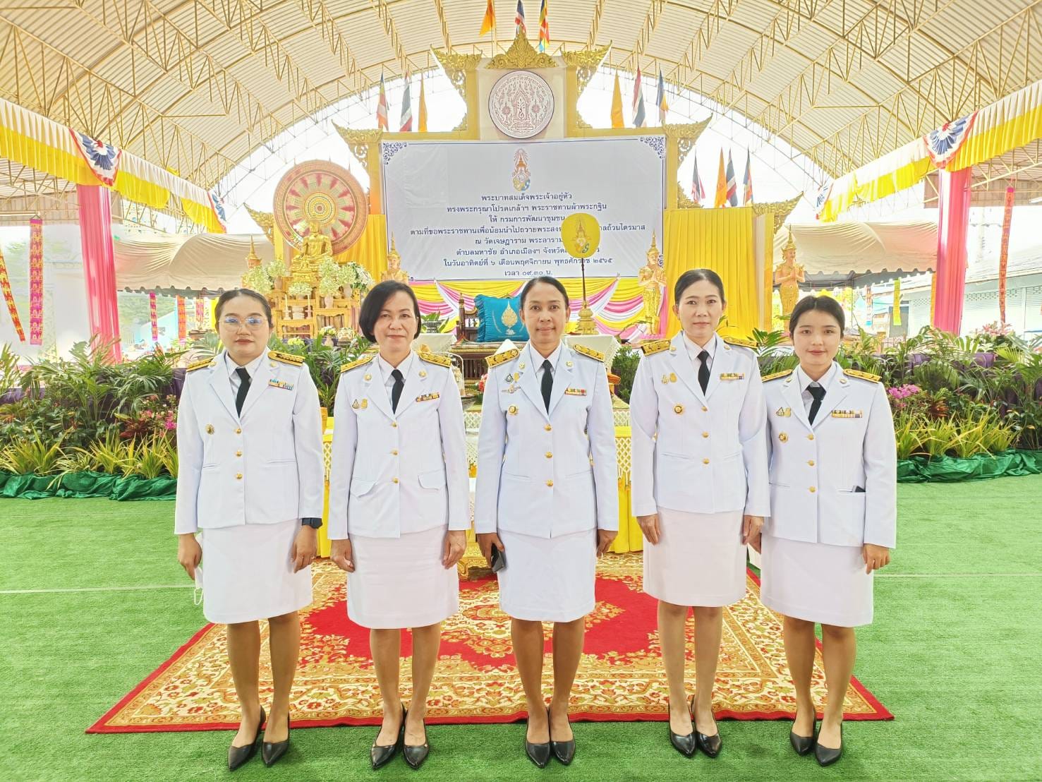 พช.ระยอง ร่วมพิธีถวายผ้าพระกฐินพระราชทานของกรมการพัฒนาชุมชน  ประจำปี 2565