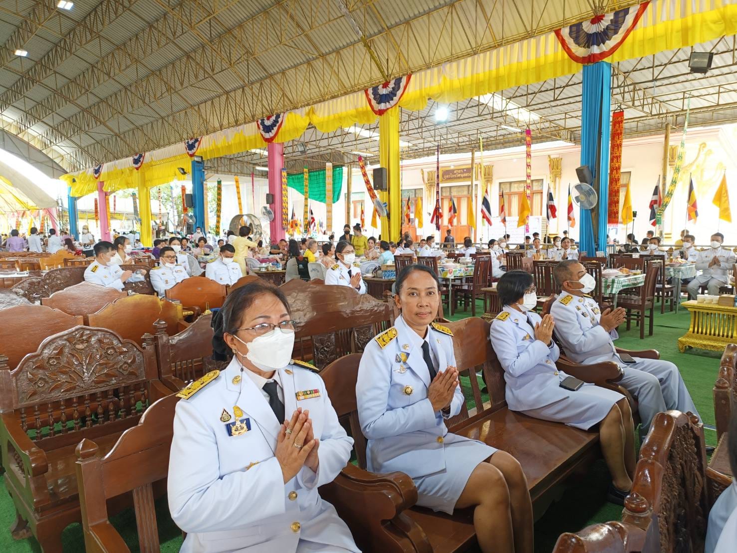 พช.ระยอง ร่วมพิธีถวายผ้าพระกฐินพระราชทานของกรมการพัฒนาชุมชน  ประจำปี 2565