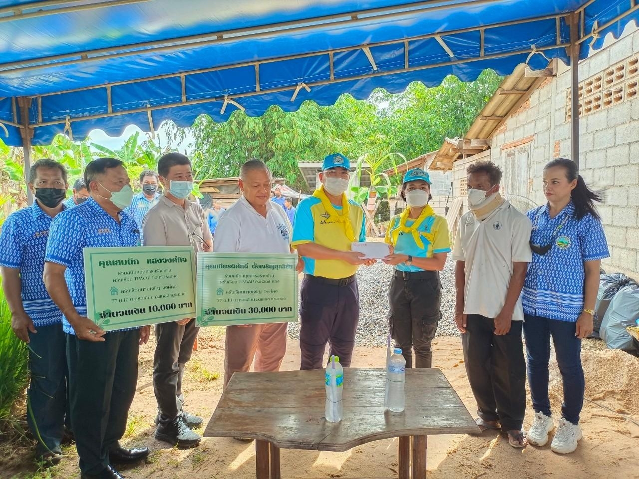 ?พช.ระยอง ทำพิธีลงเสาเอกโครงการบ้านห่วงใยจากใจ GLO ประจำปี 2565