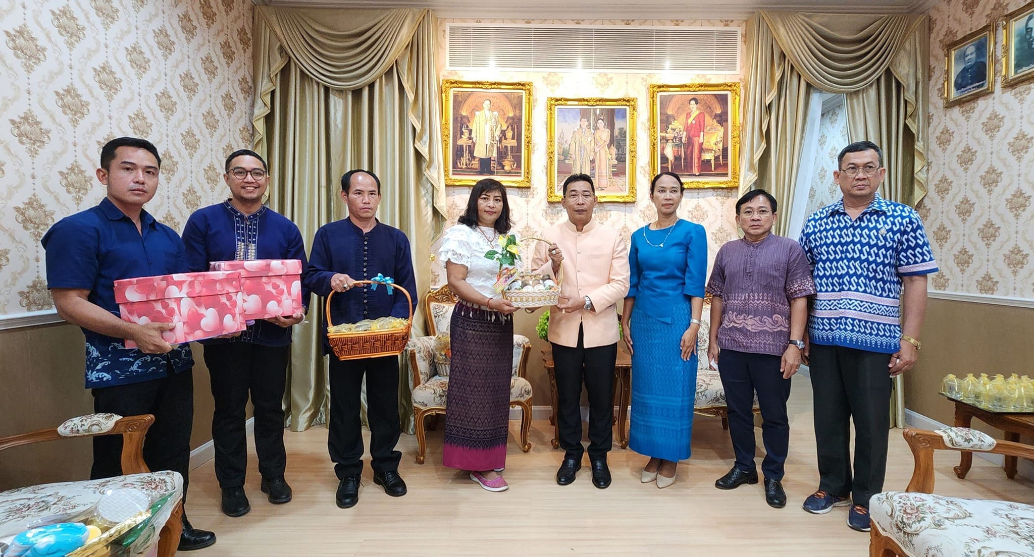 ?พช.ระยอง ร่วมอวยพรเนื่องในวันปีใหม่แด่ผู้ว่าราชการจังหวัดระยอง