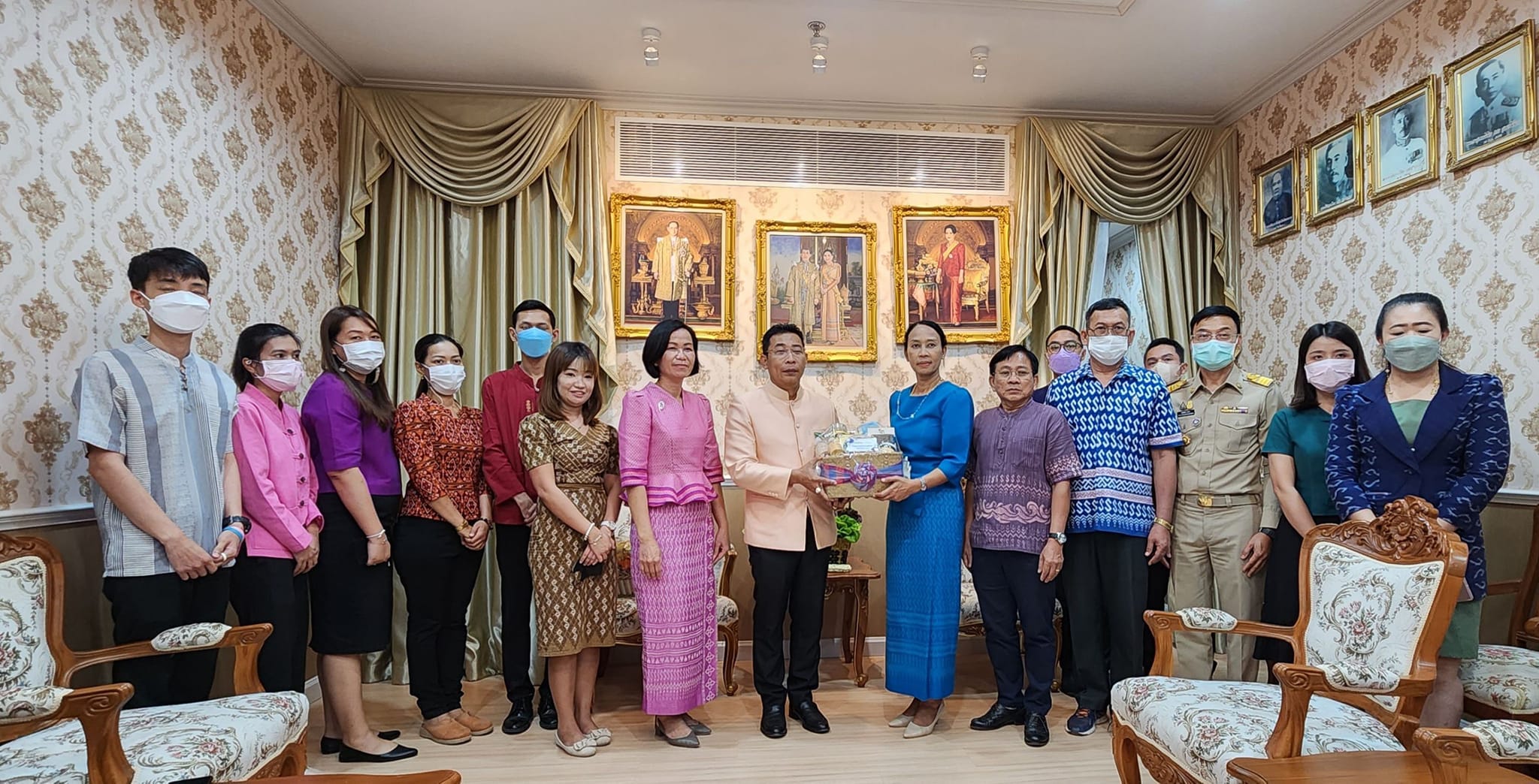 ?พช.ระยอง ร่วมอวยพรเนื่องในวันปีใหม่แด่ผู้ว่าราชการจังหวัดระยอง