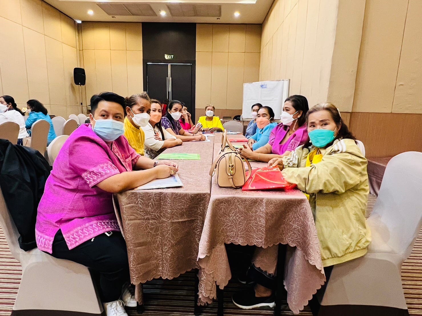 พช.ระยอง ดำเนินโครงการเพิ่มประสิทธิภาพการปฏิบัติงานกองทุนพัฒนาบทบาทสตรีแก่กลไกการขับเคลื่อนกองทุนพัฒนาบทบาทสตรี  กิจกรรมที่ 2 เพิ่มประสิทธิภาพการปฏิบัติงานกองทุนพัฒนาบทบาทสตรีแก่กลไกการขับเคลื่อนกองทุนพัฒนาบทบาทสตรีระดับจังหวัด