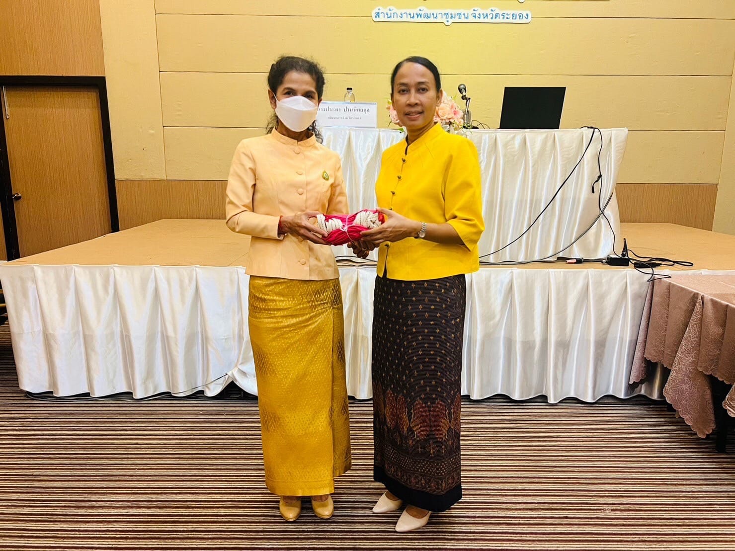 พช.ระยอง ดำเนินโครงการเพิ่มประสิทธิภาพการปฏิบัติงานกองทุนพัฒนาบทบาทสตรีแก่กลไกการขับเคลื่อนกองทุนพัฒนาบทบาทสตรี  กิจกรรมที่ 2 เพิ่มประสิทธิภาพการปฏิบัติงานกองทุนพัฒนาบทบาทสตรีแก่กลไกการขับเคลื่อนกองทุนพัฒนาบทบาทสตรีระดับจังหวัด