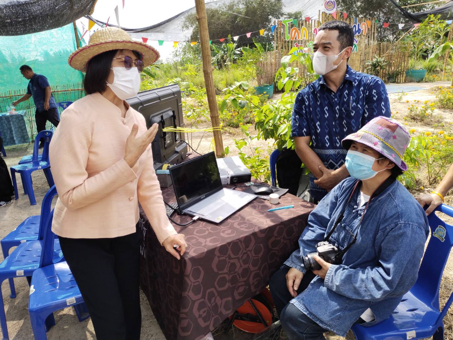 ?? พช.ระยองรับการตรวจติดตามผลการดำเนินงานของผู้ตรวจราชการกรมการพัฒนาชุมชน (นางสงวน มะเสนา)