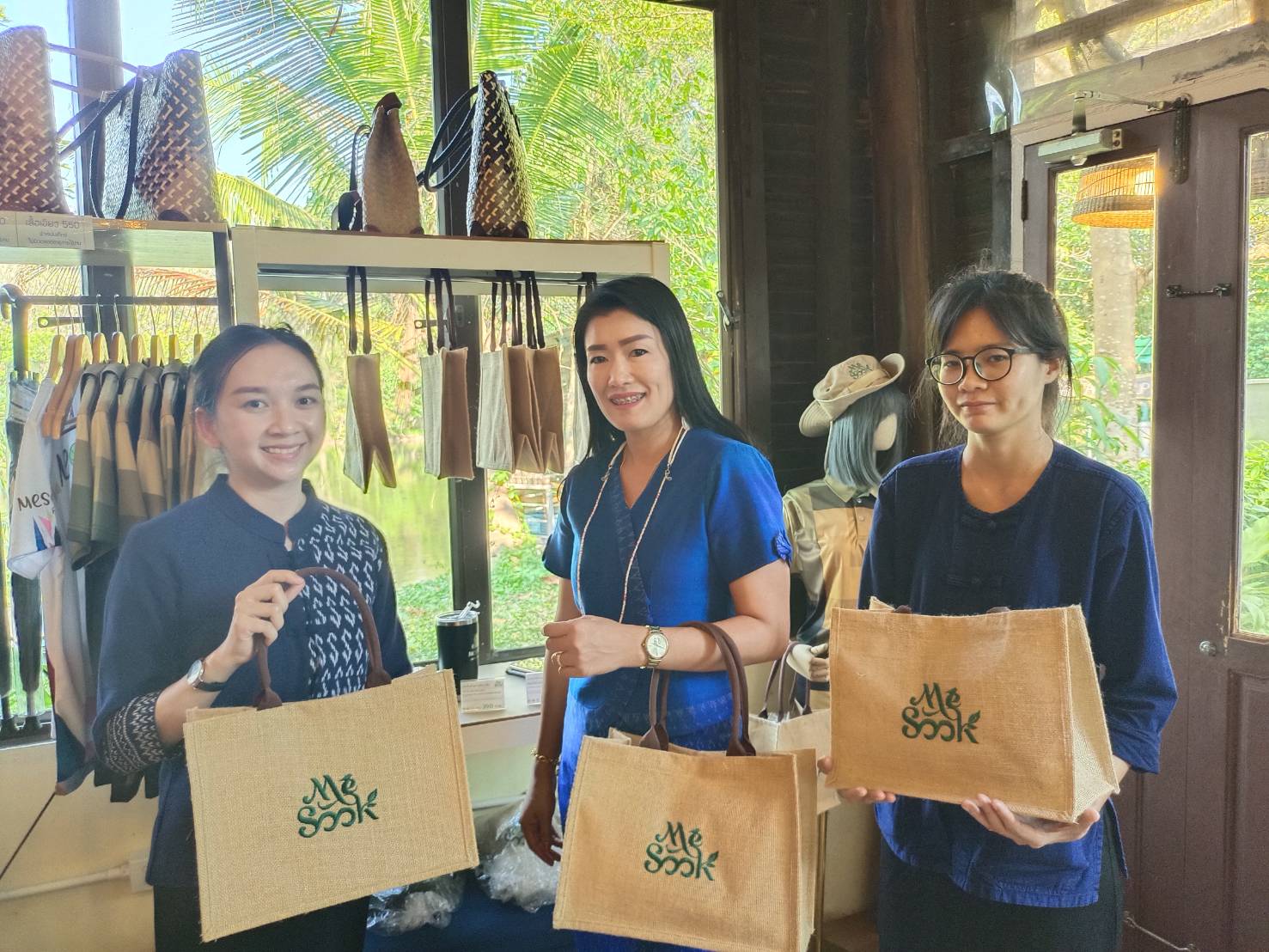 ?? พช.ระยองรับการตรวจติดตามผลการดำเนินงานของผู้ตรวจราชการกรมการพัฒนาชุมชน (นางสงวน มะเสนา)