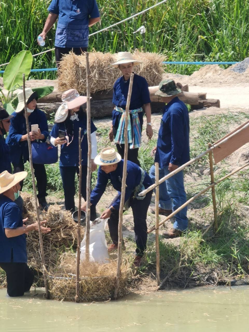 ?? พช.ระยอง ขับเคลื่อนกิจกรรม “รวมพลคน โคก หนอง นา เอามื้อสามัคคี” จังหวัดระยอง ครั้งที่ 2/2566?