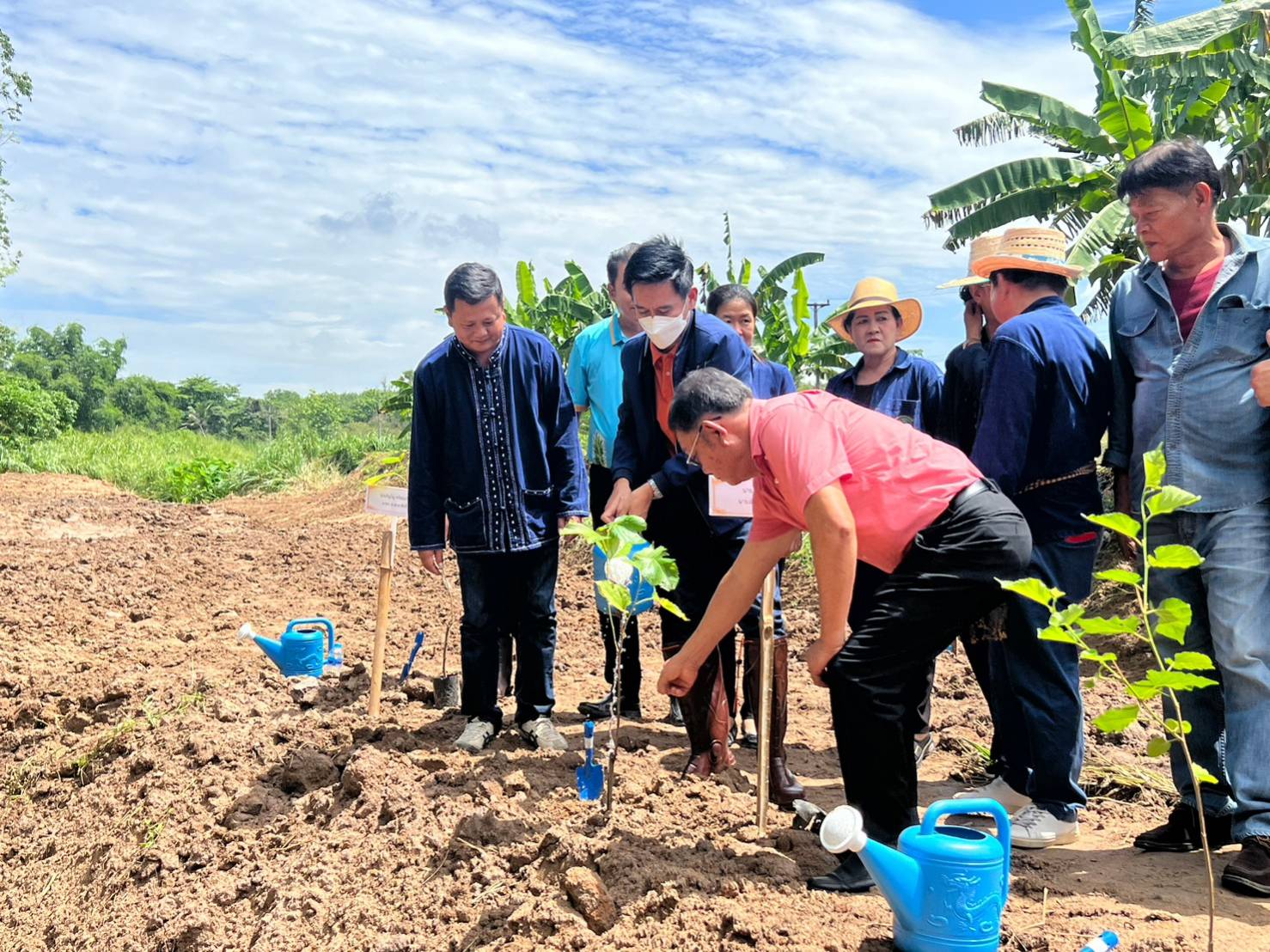 ?? พช.ระยอง ขับเคลื่อนกิจกรรม “รวมพลคน โคก หนอง นา เอามื้อสามัคคี” จังหวัดระยอง ครั้งที่ 4/2566?