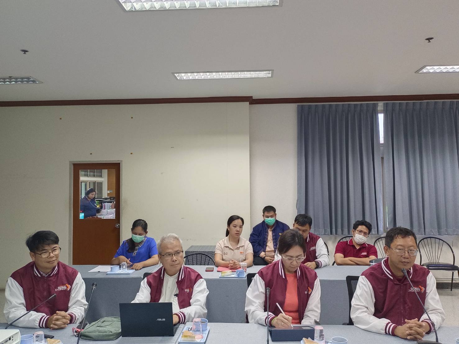 ? พช.ระยอง เข้าร่วมการประชุมเพื่อหารือความร่วมมือด้านงานวิจัย และการพัฒนานวัตกรรมเพื่อช่วยเหลือชุมชน