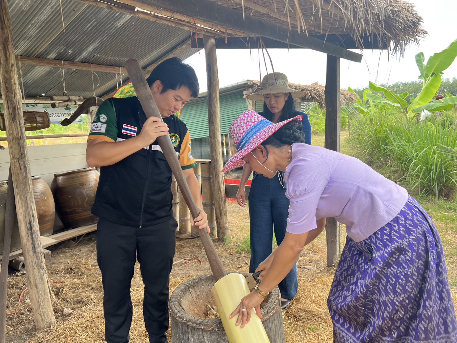 ??พช.ระยองออกประเมินคัดสรรกิจกรรมพัฒนาชุมชนดีเด่นระดับจังหวัด ประจำปี 2566 (อ.เขาชะเมา)