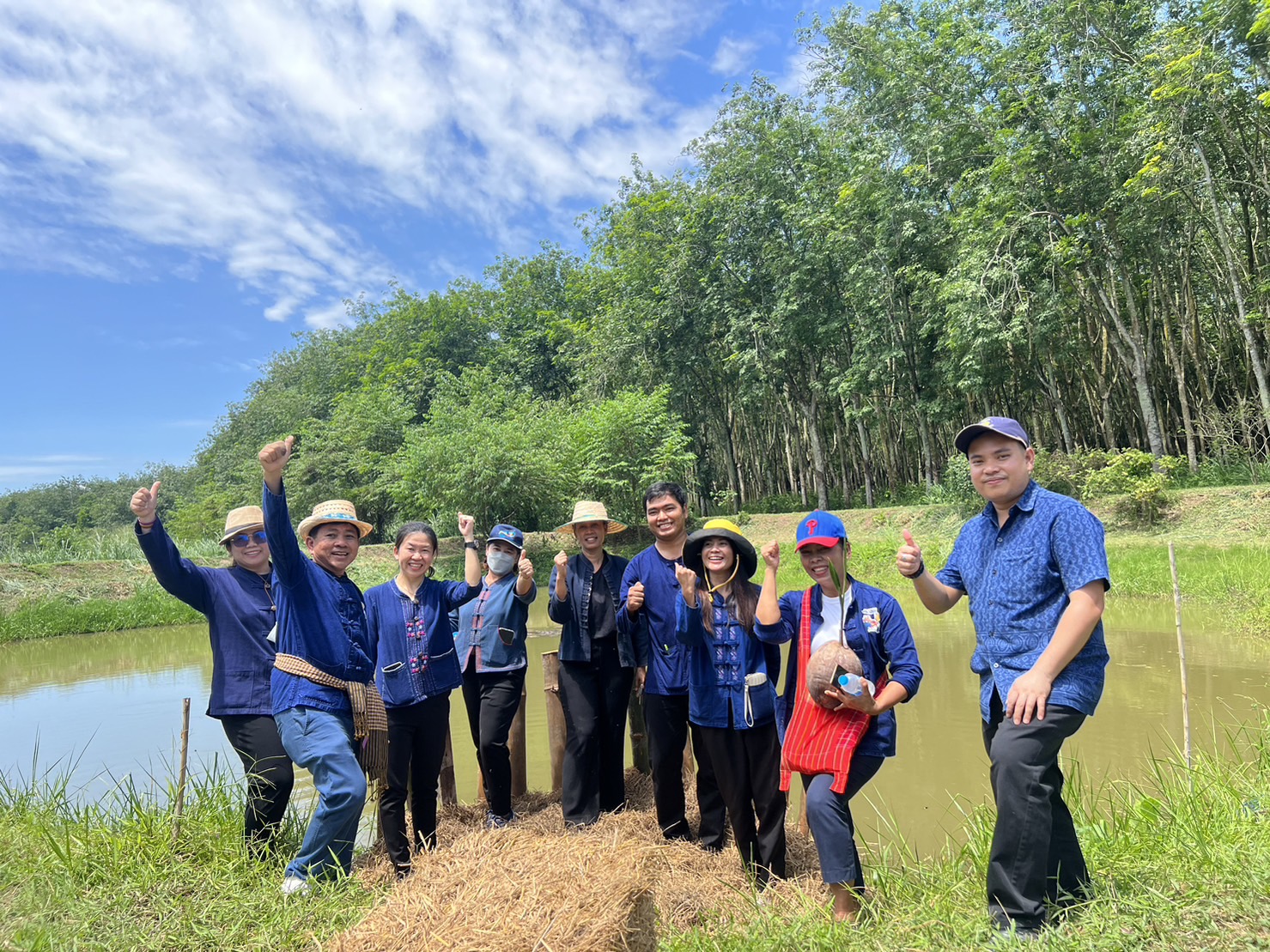 ?? พช.ระยอง ขับเคลื่อนกิจกรรม “รวมพลคน โคก หนอง นา เอามื้อสามัคคี” จังหวัดระยอง ครั้งที่ 4/2566?