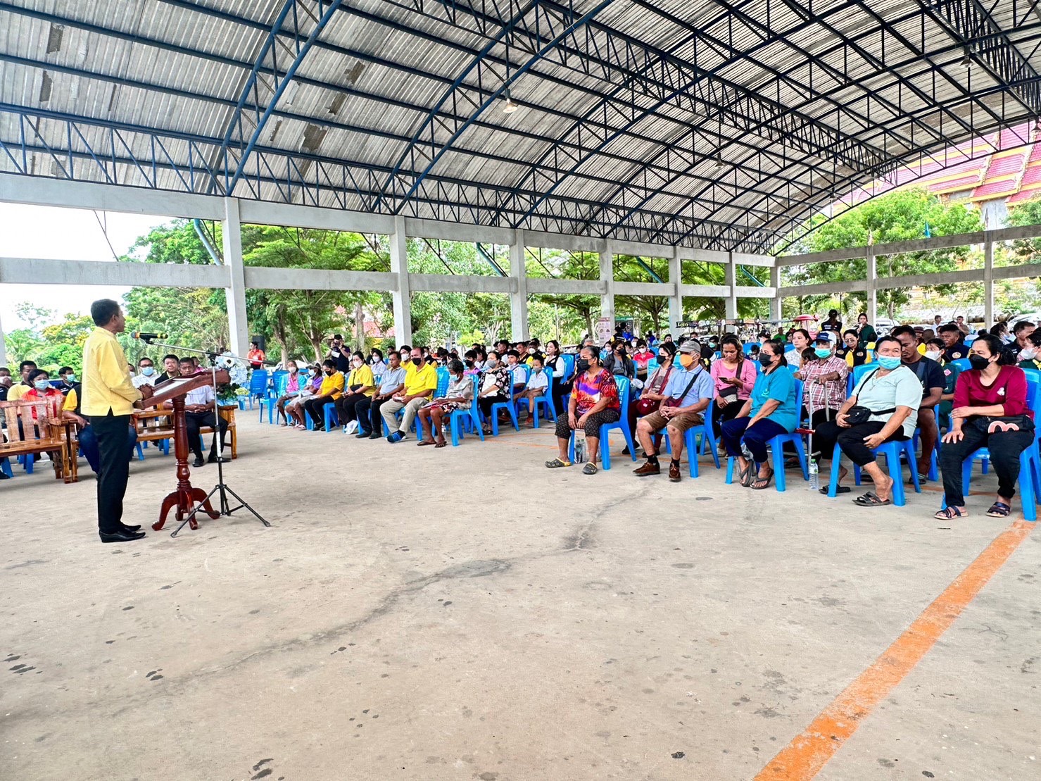 พช.ระยอง โดย ศจพ.อ.เมืองระยอง ลงพื้นที่ให้ความช่วยเหลือแก่ครัวเรือนยากจนในพื้นที่ ร่วมกับกิจกรรม “อำเภอ..ยิ้ม เคลื่อนที่” ครั้งที่ 2/2566