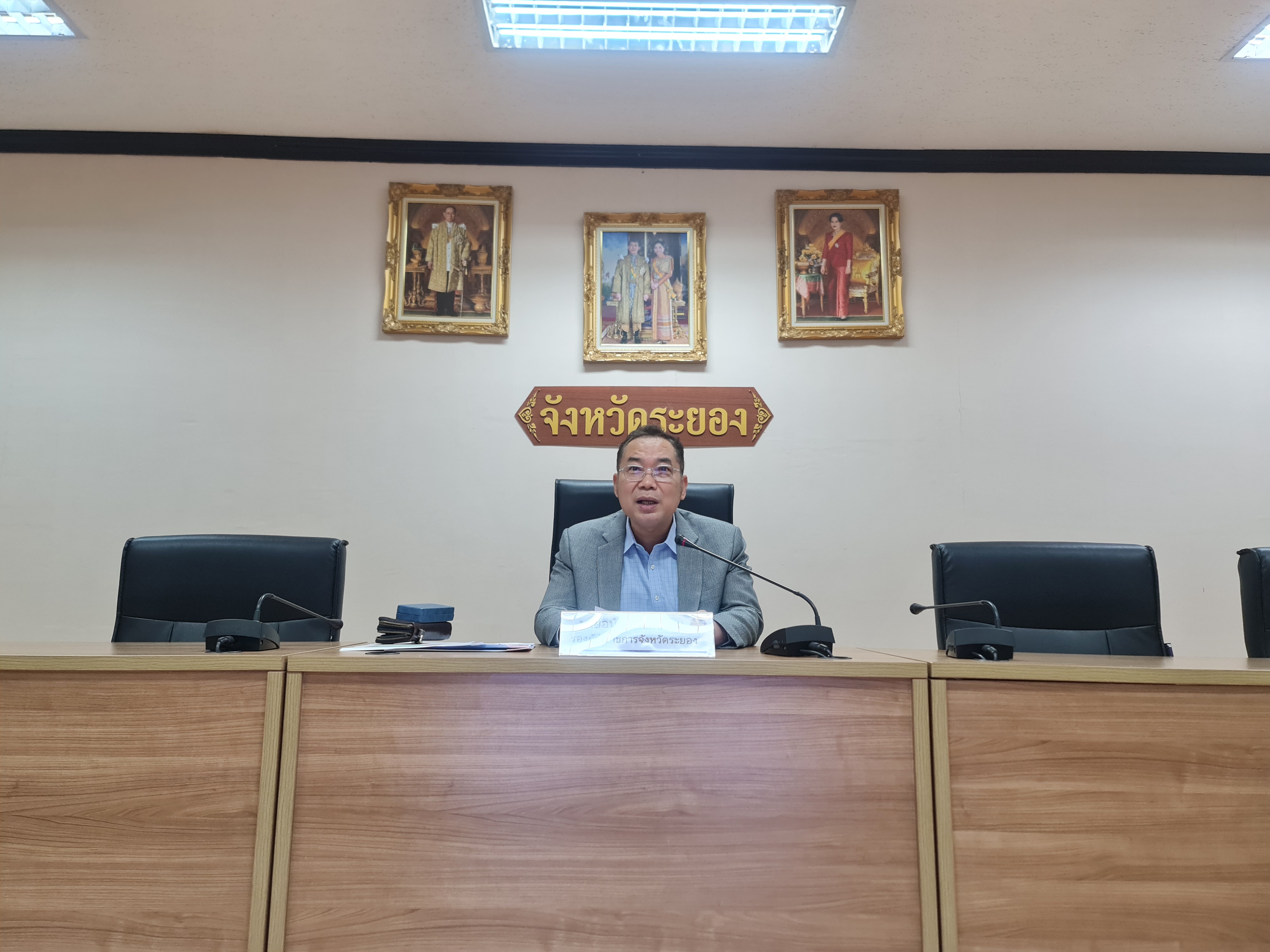 พช.ระยอง จัดประชุมคณะกรรมการบริหารศูนย์อำนวยการขจัดความยากจนและพัฒนาคนทุกช่วงวัยอย่างยั่งยืนตามหลักปรัชญาของเศรษฐกิจพอเพียงจังหวัดระยอง (คจพ.จ.ระยอง) ครั้งที่ 3/2566