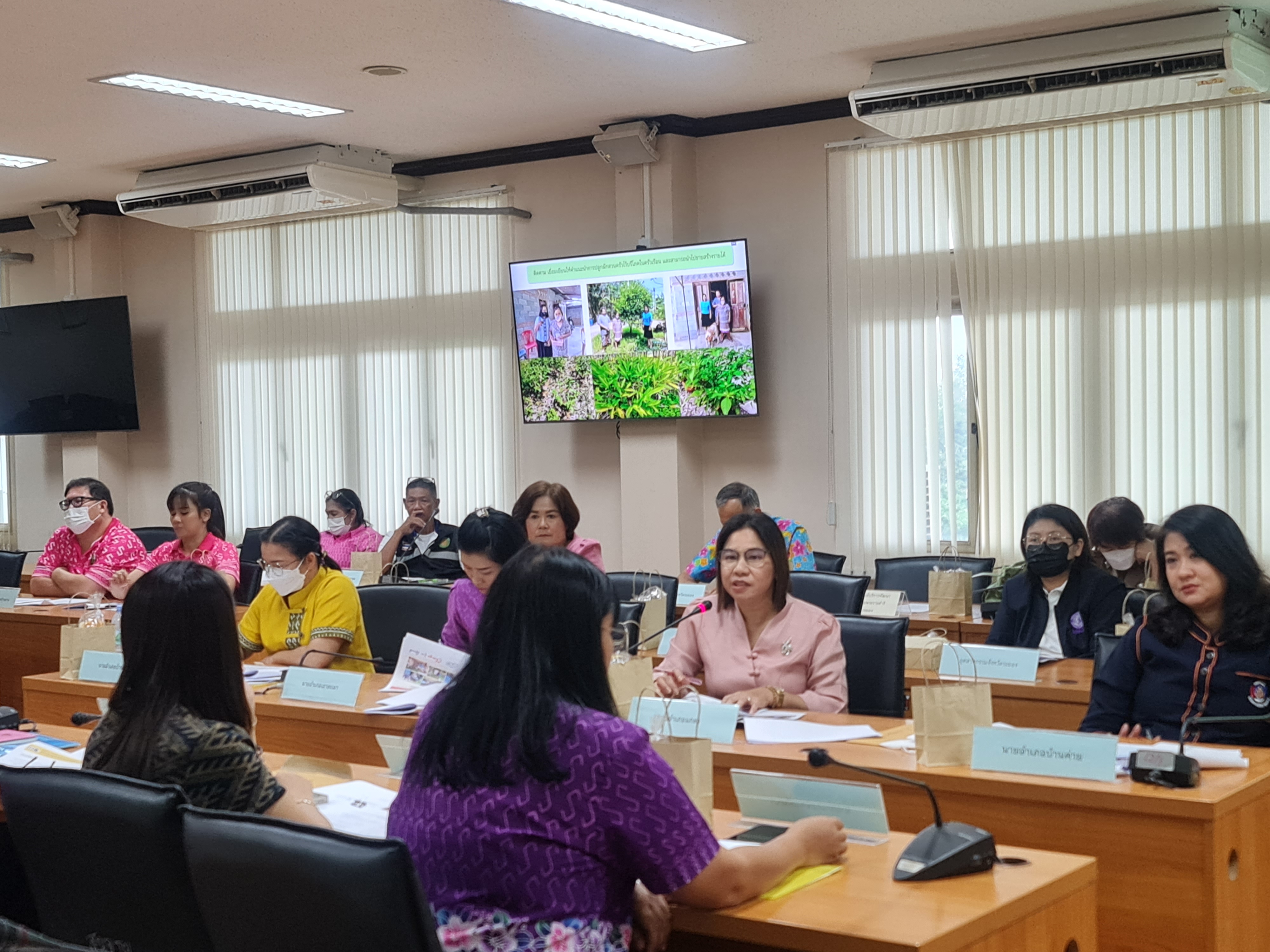 พช.ระยอง จัดประชุมคณะกรรมการบริหารศูนย์อำนวยการขจัดความยากจนและพัฒนาคนทุกช่วงวัยอย่างยั่งยืนตามหลักปรัชญาของเศรษฐกิจพอเพียงจังหวัดระยอง (คจพ.จ.ระยอง) ครั้งที่ 3/2566