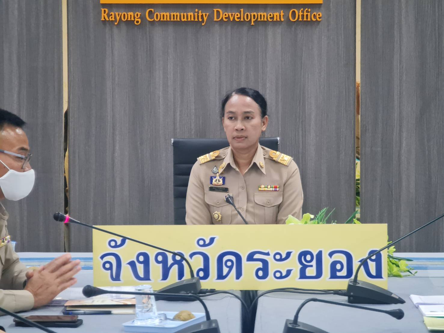 พช.ระยอง ประชุม คณะทำงานติดตามและประกวดหมู่บ้านกองทุนแม่ของแผ่นดินดีเด่นระดับจังหวัด ประจำปีงบประมาณ พ.ศ. 2566?
