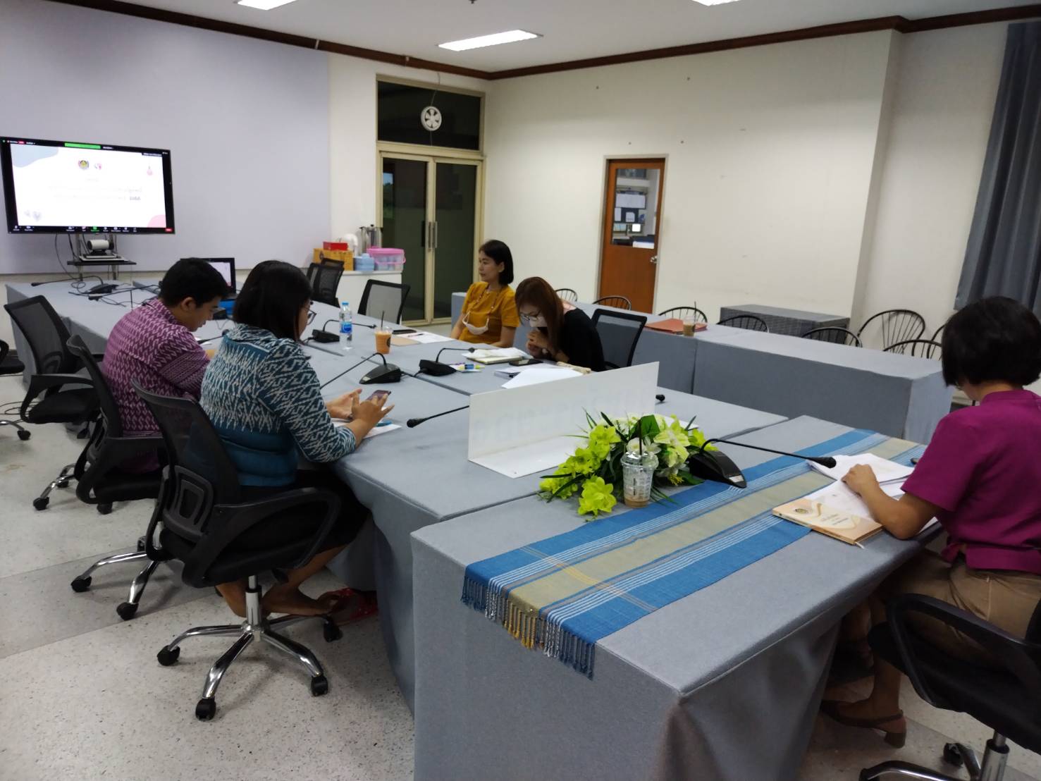 พช.ระยอง ร่วมประชุมซักซ้อมแนวทางมาตรการลดความเดือดร้อนให้แก่ลูกหนี้กองทุนพัฒนาบทบาทสตรี พ.ศ.2566