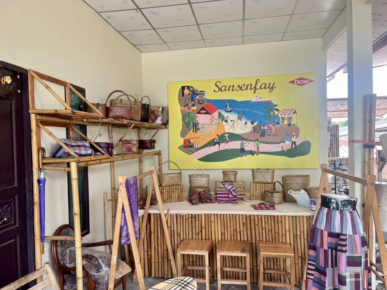 พช.ระยอง ลงพื้นที่ติดตาม สนับสนุนการดำเนินงานโครงการสืบสานอนุรักษ์ศิลป์ผ้าถิ่นไทย ดำรงไว้ในแผ่นดิน อำเภอเมืองระยอง จังหวัดระยอง