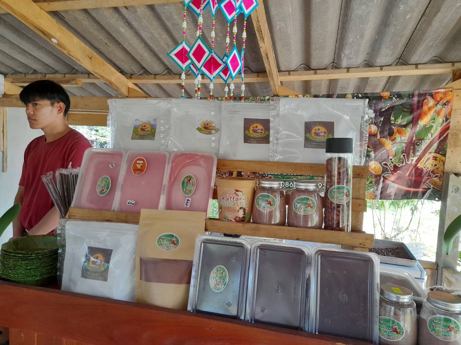 พช.ระยอง ร่วมกับ บริษัท ประชารัฐรักสามัคคีระยอง (วิสาหกิจเพื่อสังคม) จำกัด ขับเคลื่อนการดำเนินงานโครงการพัฒนาเศรษฐกิจฐานรากและประชารัฐ