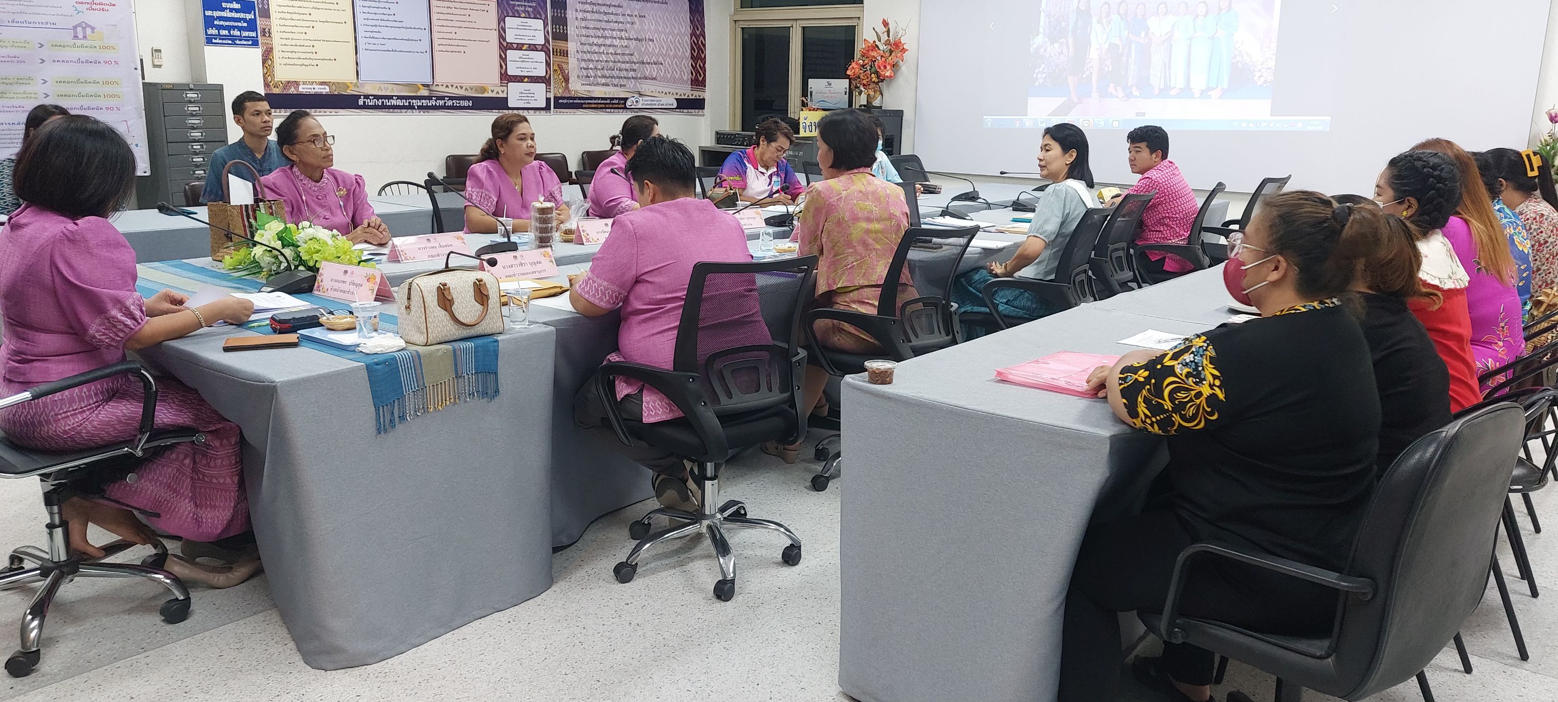 พช.ระยอง จัดประชุมคณะทำงานขับเคลื่อนกองทุนพัฒนาบทบาทสตรีจังหวัดระยอง ครั้งที่ 7/2566