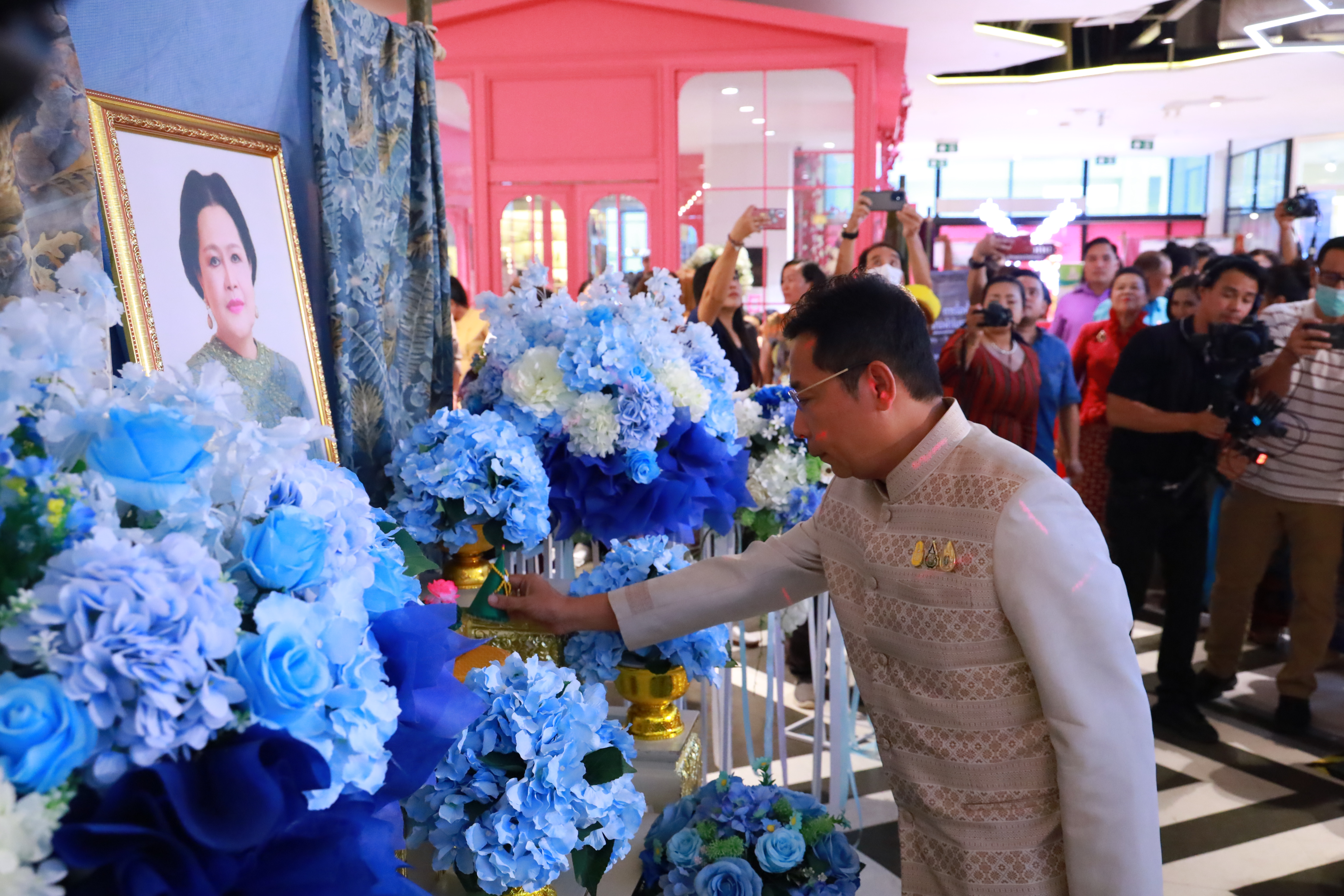 พช.ระยอง บูรณาการทุกภาคส่วน จัดงาน “สตรีระยอง สืบสานอนุรักษ์ศิลป์ ผ้าถิ่นไทย เทิดไท้พระบรมราชชนนีพันปีหลวง”