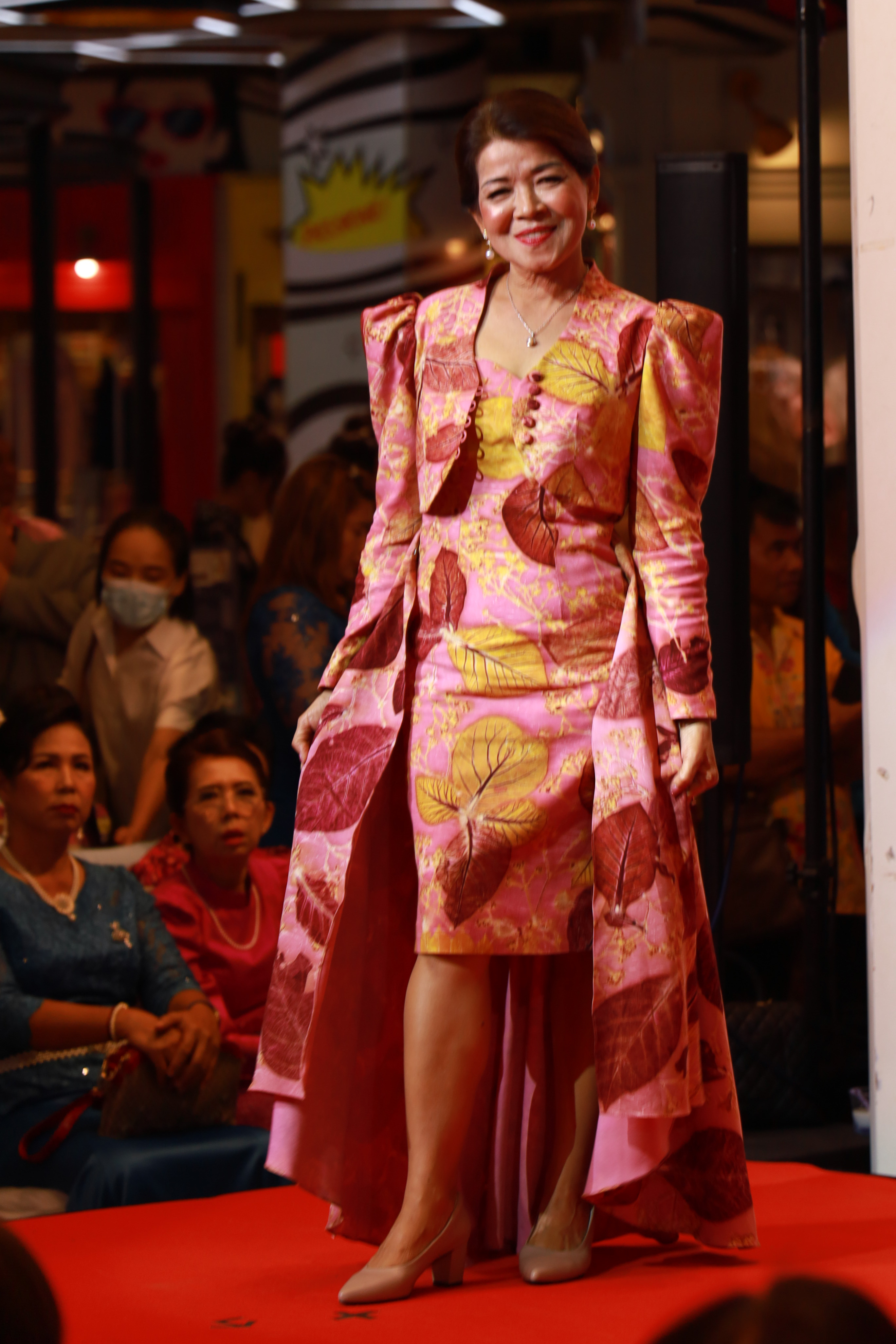 พช.ระยอง บูรณาการทุกภาคส่วน จัดงาน “สตรีระยอง สืบสานอนุรักษ์ศิลป์ ผ้าถิ่นไทย เทิดไท้พระบรมราชชนนีพันปีหลวง”