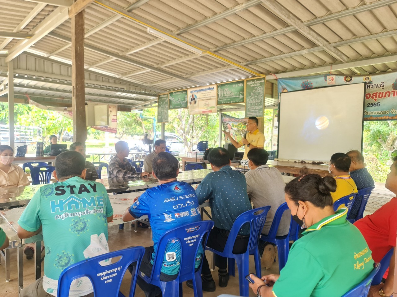 พช.ระยอง ลงพื้นที่ ตำบลห้วยยาง สนับสนุนการนำเสนอผลงานการประกวดสารสนเทศตำบลต้นแบบเพื่อพัฒนาคุณภาพชีวิต ระดับประเทศ ประจำปีงบประมาณ พ.ศ.2566