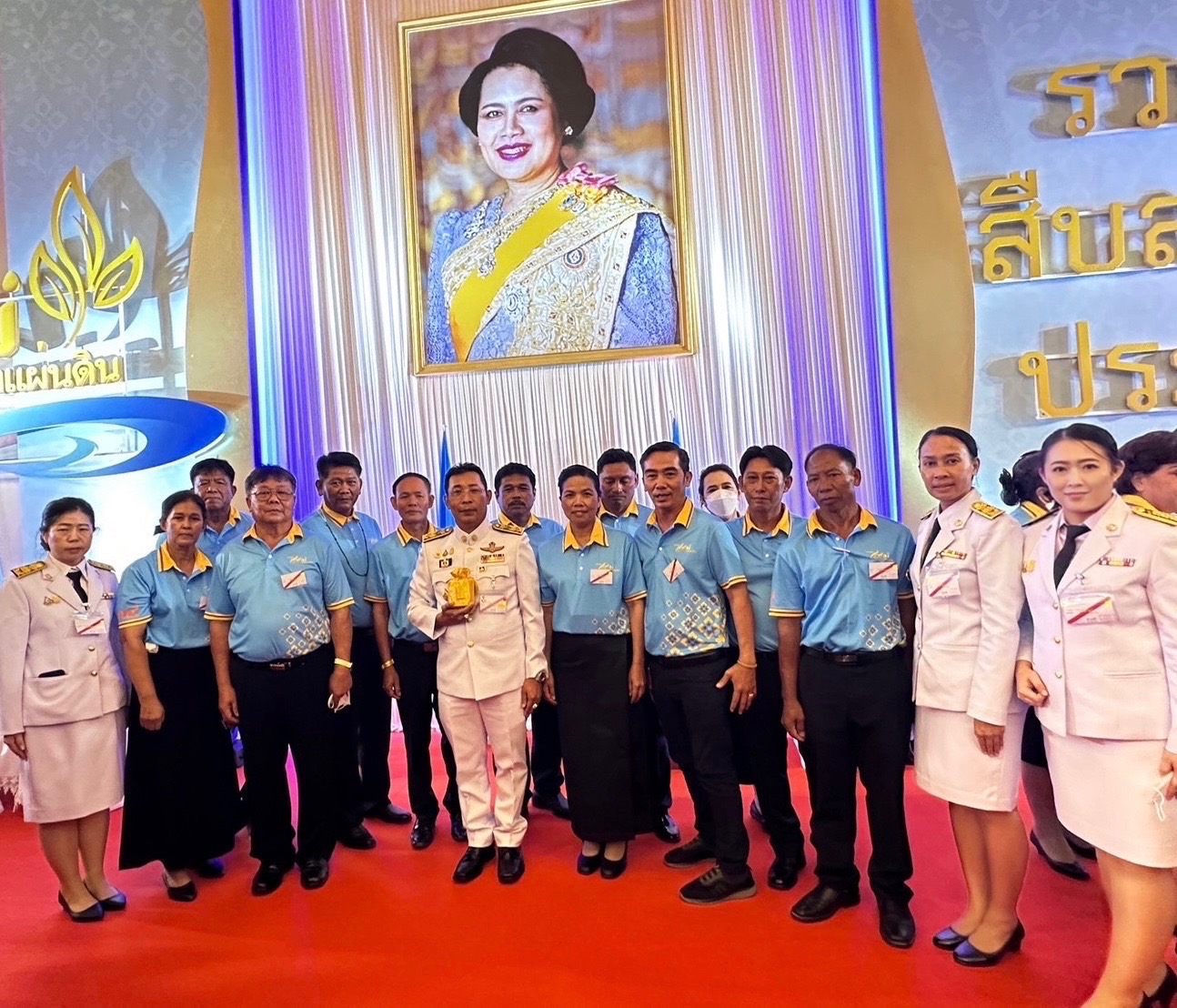 จังหวัดระยอง นำมวลชนต้นกล้ากองทุนแม่ของแผ่นดิน ปี 2566 เข้าร่วมกิจกรรมมหกรรมกองทุนแม่ของแผ่นดิน ประจำปี 2566 ณ อิมแพ็ค เมืองทองธานี