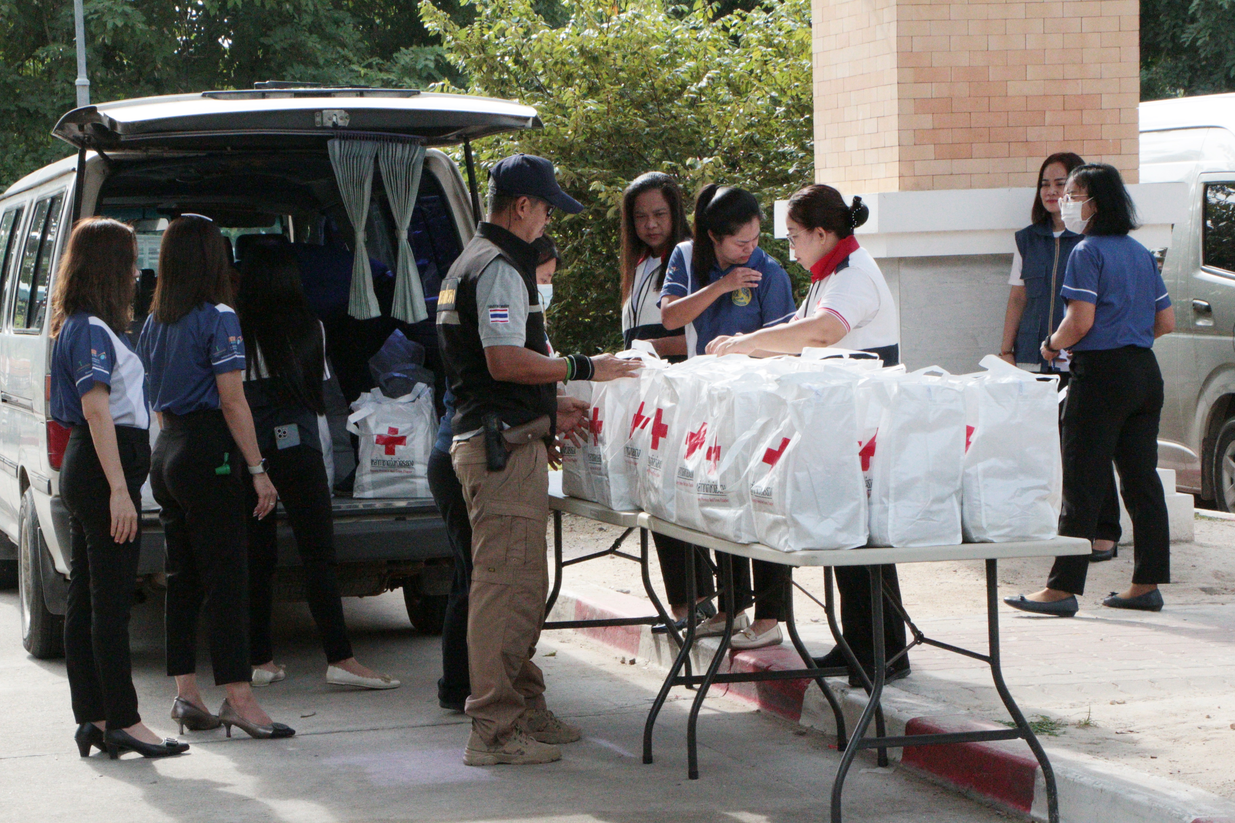 พช.ระยอง ร่วมกับกระทรวงแรงงานฯ และภาคีเครือข่าย Kick off ลงพื้นที่ 7 อำเภอ ให้การช่วยเหลือครัวเรือนแรงงานในอิสราเอล” 