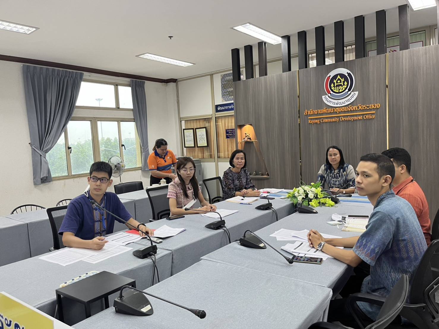 พช.ระยอง ร่วมประชุมชี้แจงแนวทางการดำเนินงานกองทุนพัฒนาบทบาทสตรี ประจำปีงบประมาณ 2567 ผ่านระบบวีดิทัศน์ทางไกล (Video Conference) ครั้งที่ 9/2566 