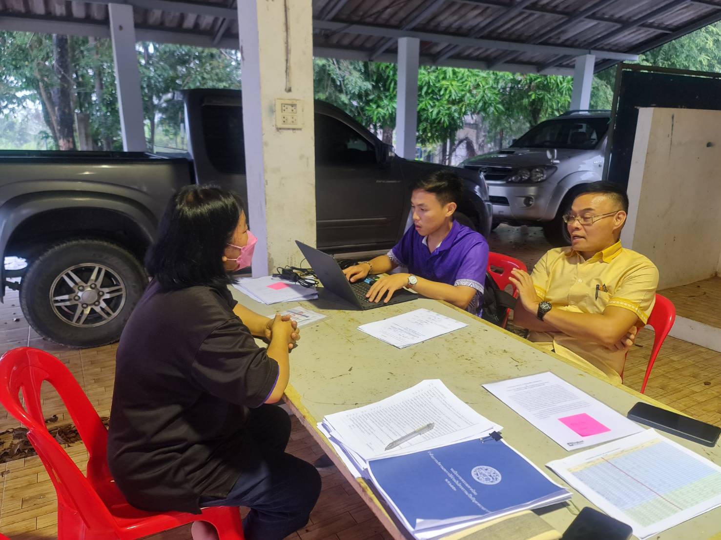 พช.ระยอง ลงพื้นที่ติดตามโครงการแก้ไขปัญหาความยากจน (กข.คจ.) บ้านคลองป่าหวาย อำเภอปลวกแดง