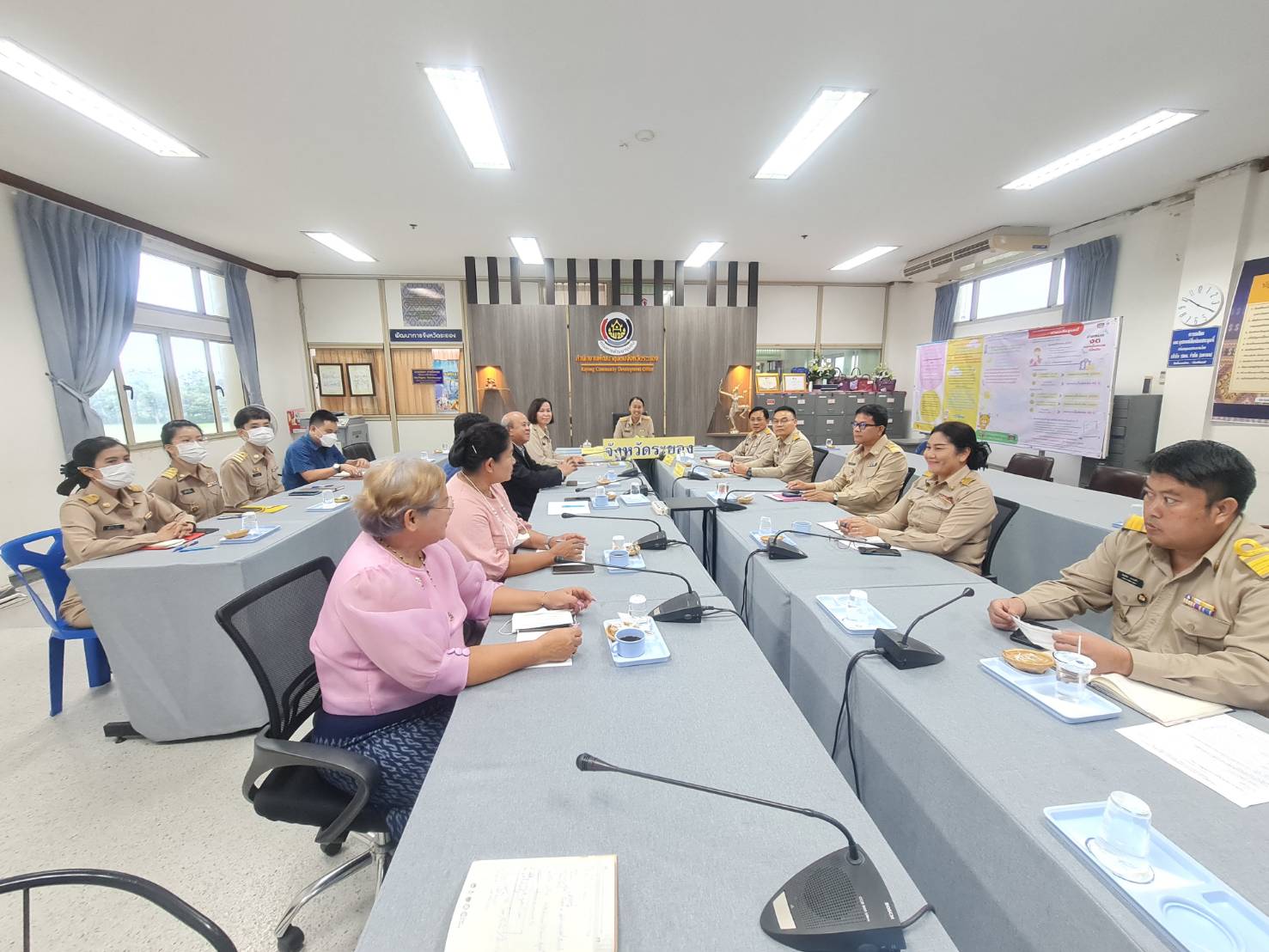 พช.ระยอง ร่วมประชุมรับมอบนโยบายและแนวทางการดำเนินงานของรองนายกรัฐมนตรีและรัฐมนตรีว่าการกระทรวงมหาดไทย