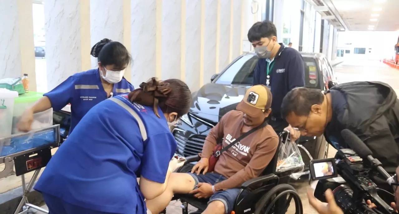 พช.ระยอง ร่วมกับกระทรวงแรงงานฯ และภาคีเครือข่าย ในการ “ร่วมรับคนไทยในอิสราเอลกลับบ้าน”