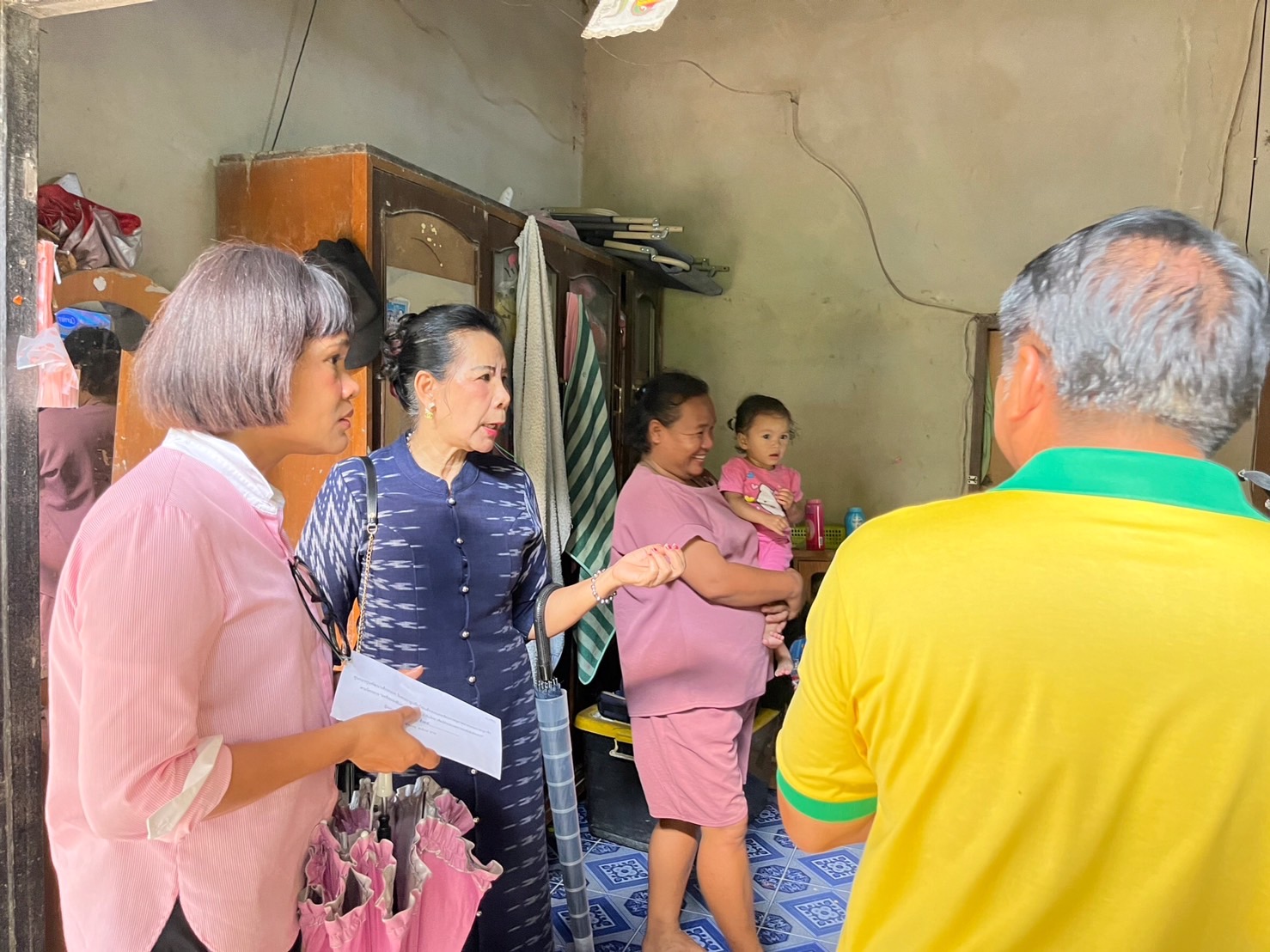 พช.แกลง ลงพื้นที่มอบทุนกองทุนพัฒนาเด็กชนบทในพระราชูปถัมภ์สมเด็จพระเทพรัตนราชสุดาฯ สยามบรมราชกุมารี