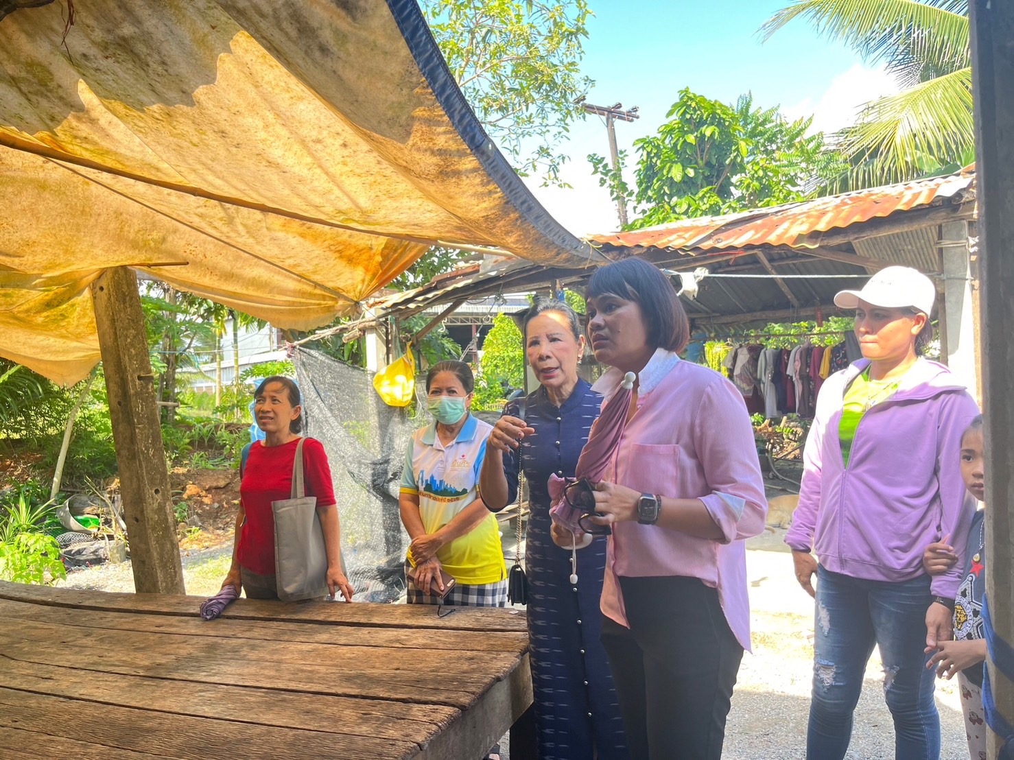 พช.แกลง ลงพื้นที่มอบทุนกองทุนพัฒนาเด็กชนบทในพระราชูปถัมภ์สมเด็จพระเทพรัตนราชสุดาฯ สยามบรมราชกุมารี